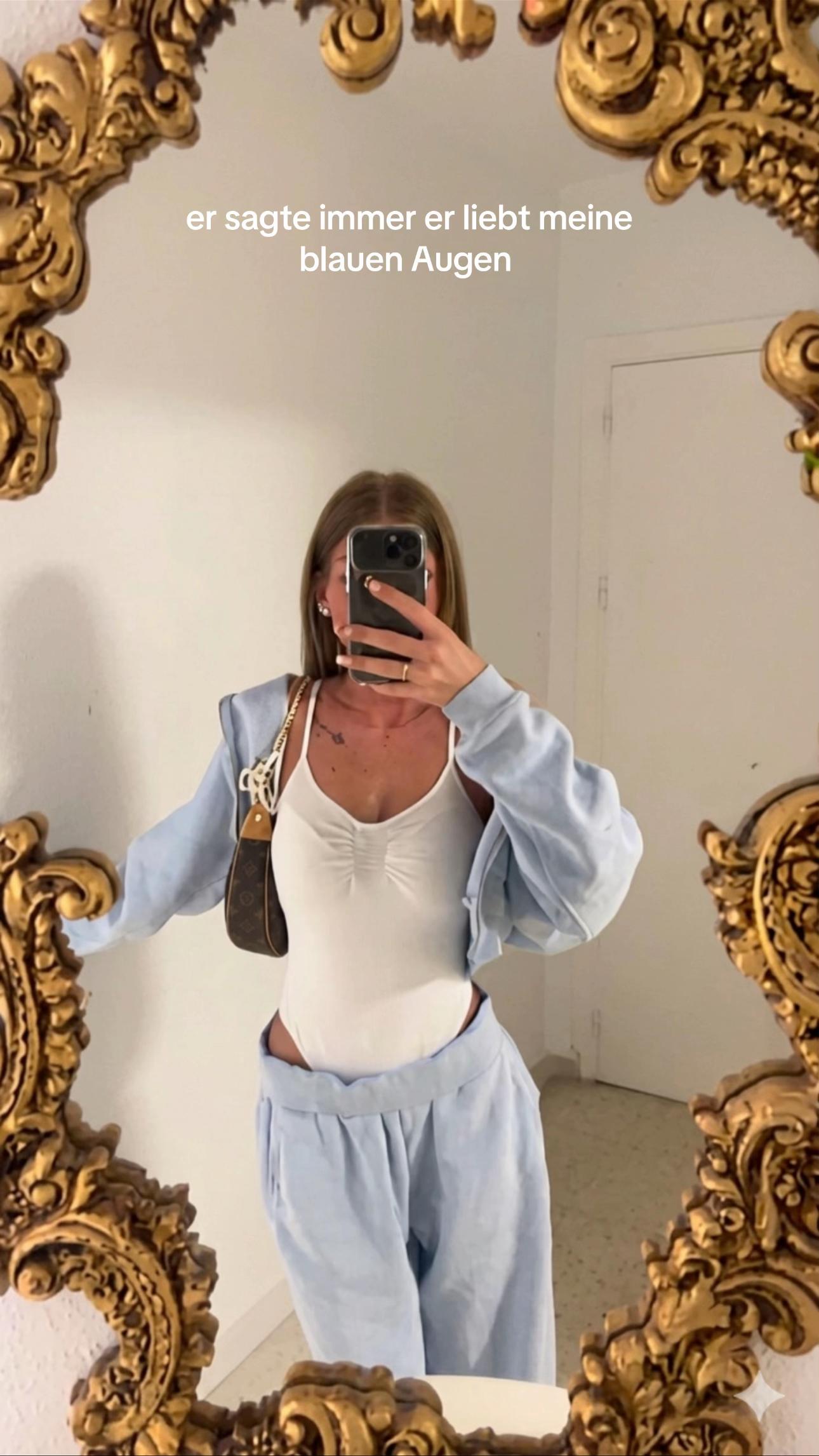 @em4ly_26