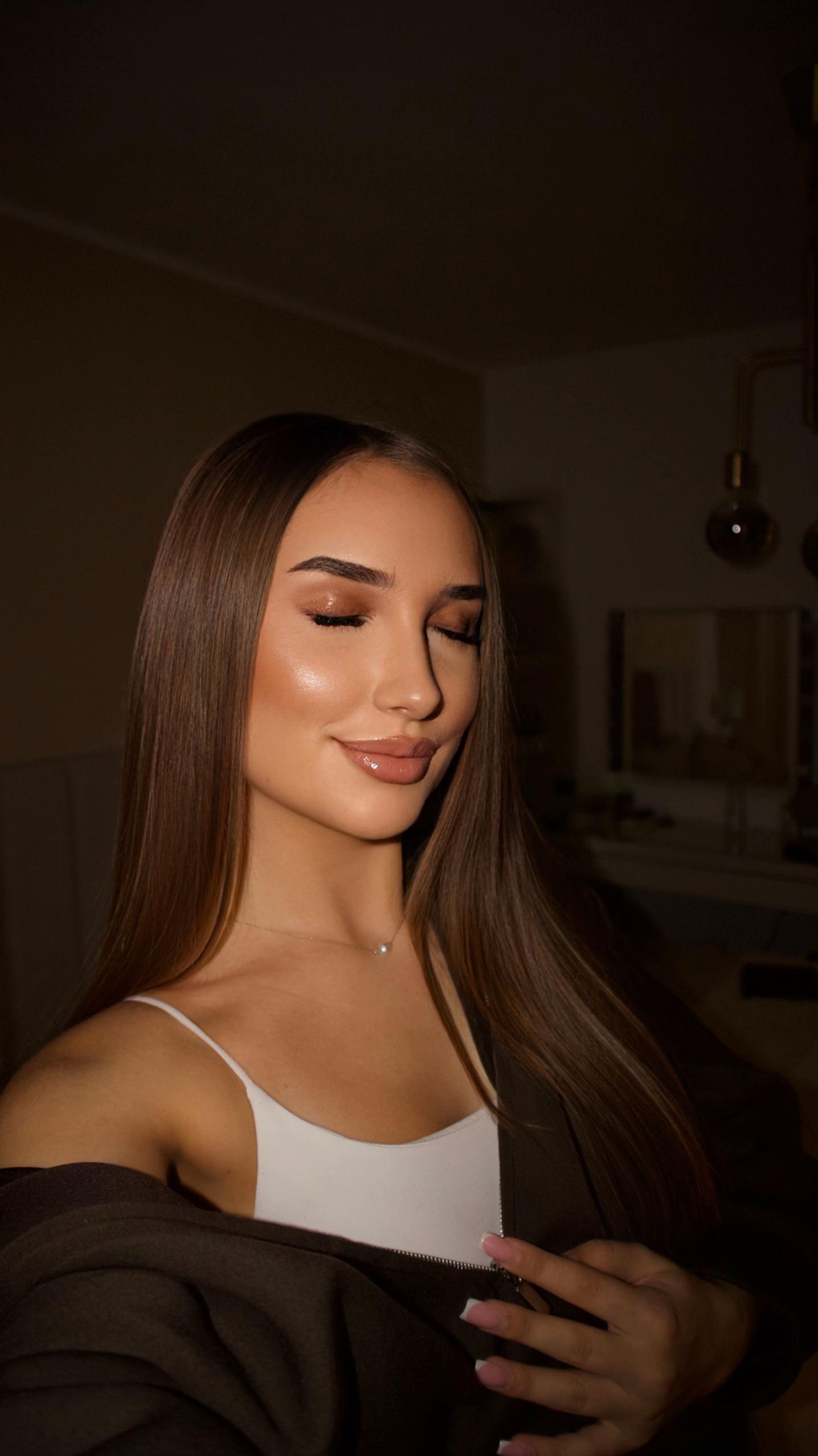 @𝐥𝐚𝐧𝐚 𝐚𝐬𝐥𝐚𝐧𝐨𝐯𝐧𝐚
