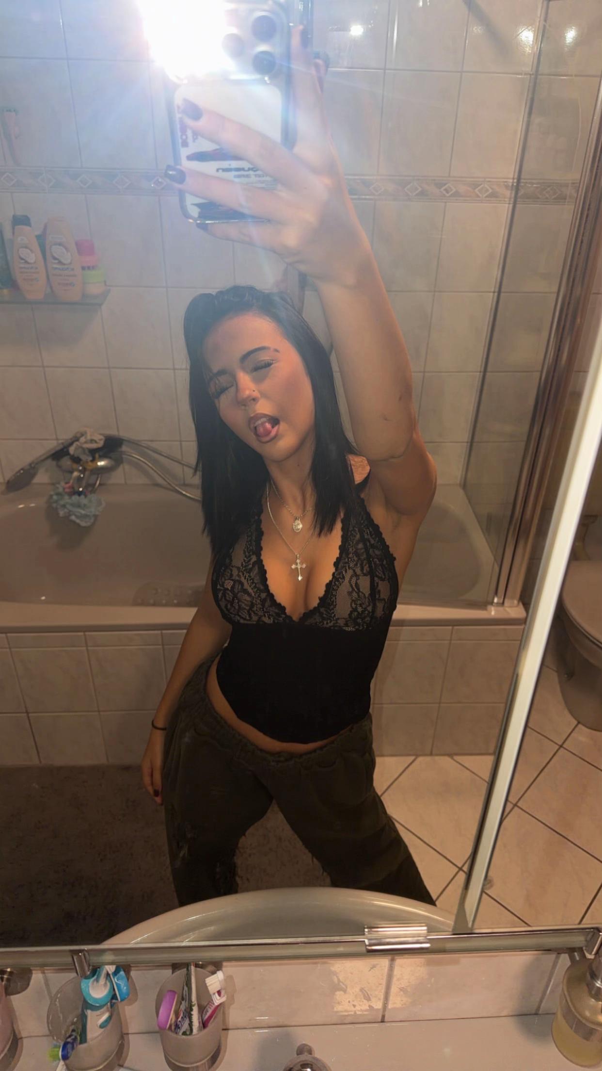 @𝒵