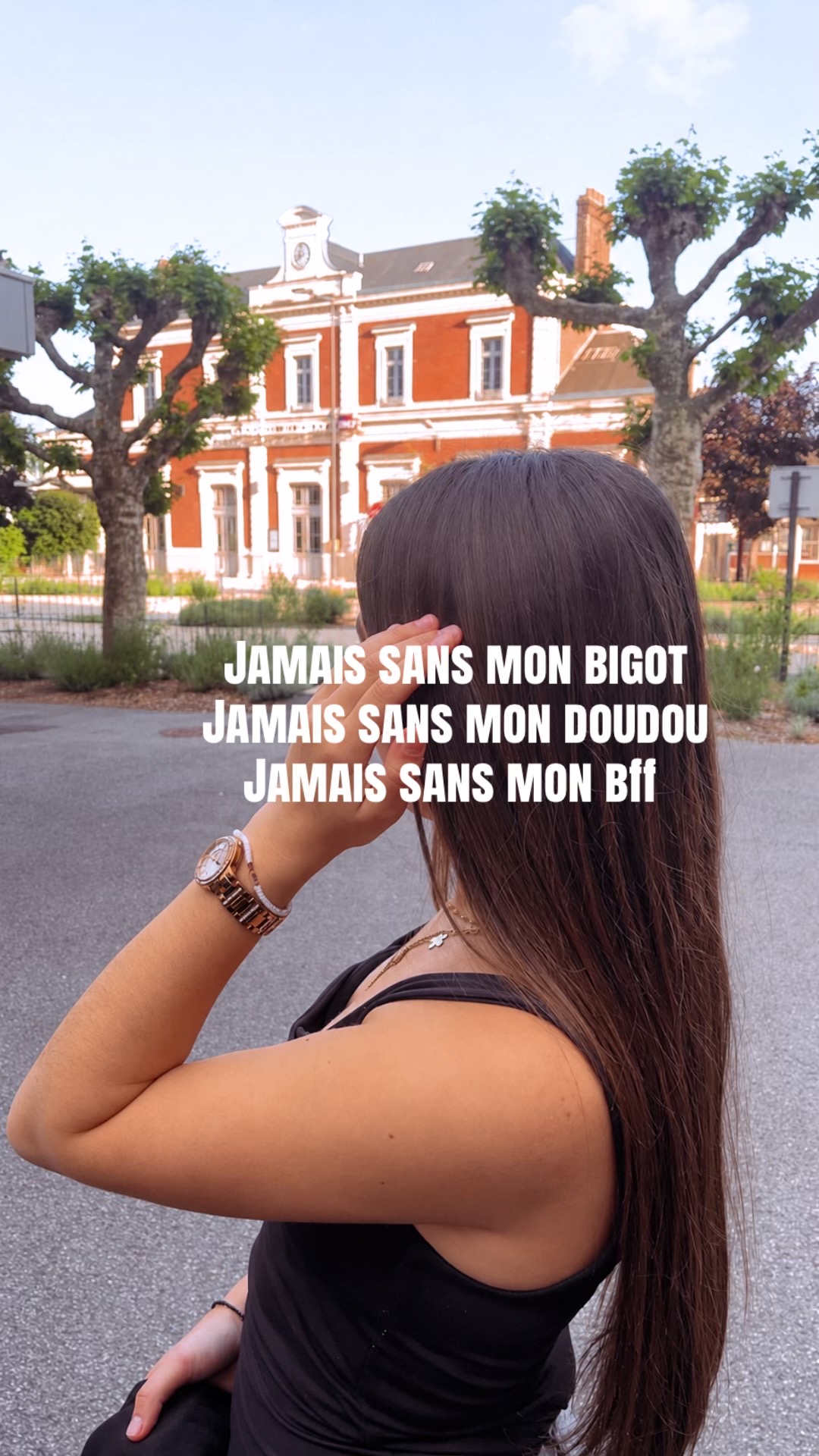 @𝓒𝓸𝓵𝔂𝓷𝓮 &dagger;