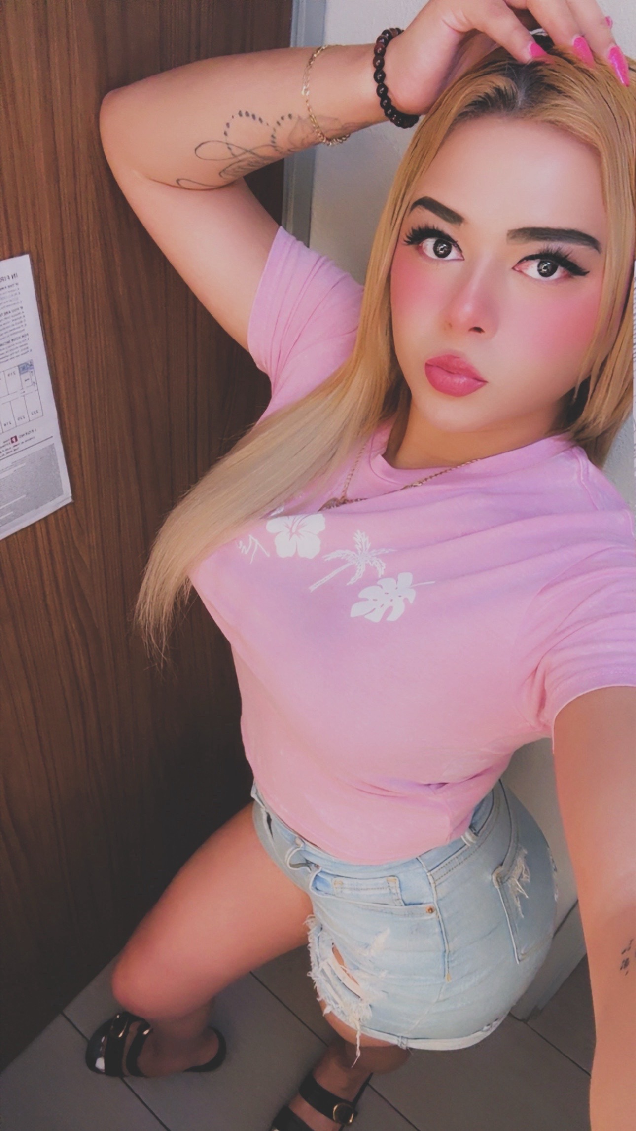 @โ
๐๐ฅ๐ข๐ณ๐ โ
แฅซแญก๐๐จ๐ฆ.