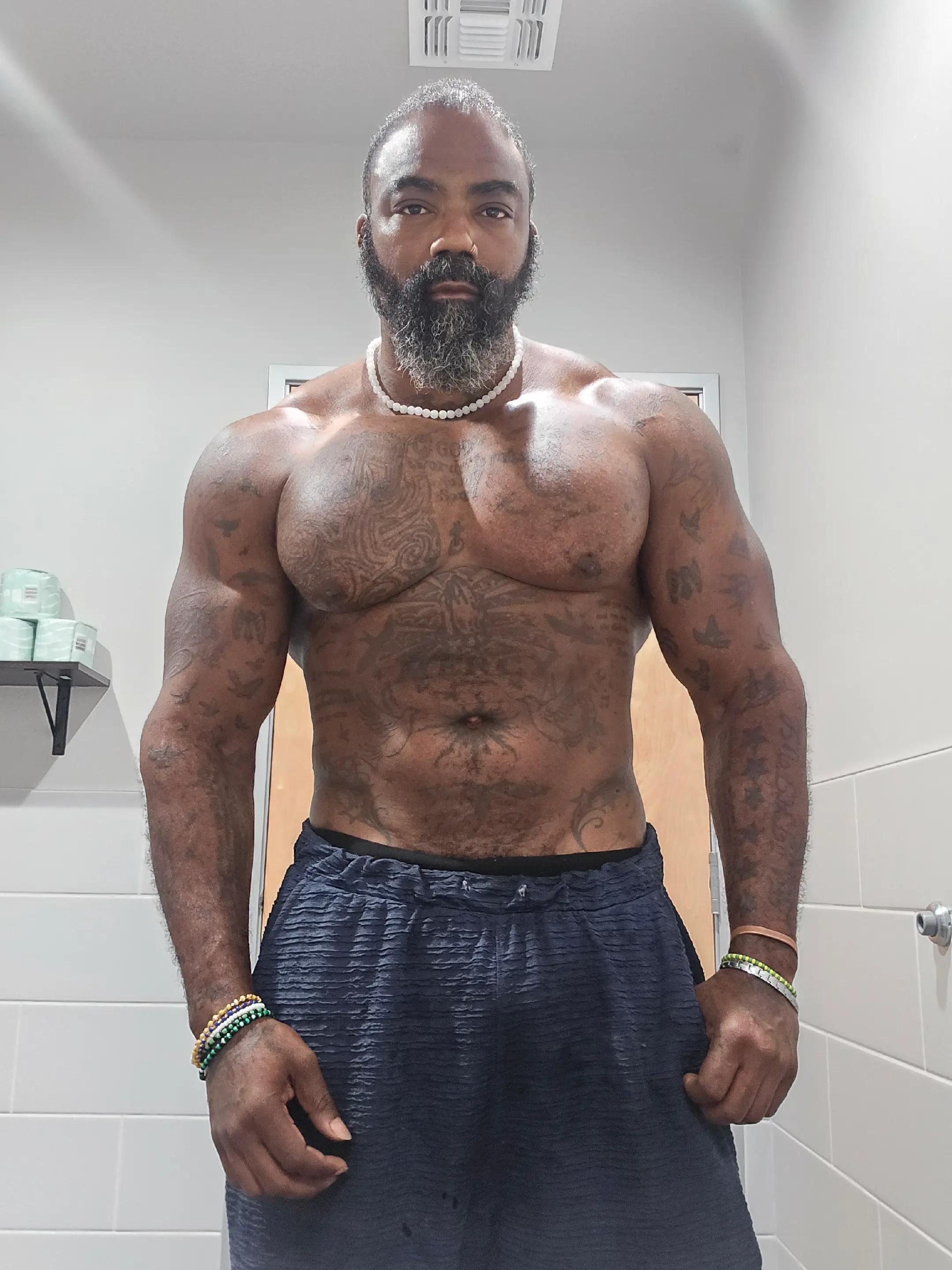 @WorthyOfLove👨🏾🤝👨🏿🌈