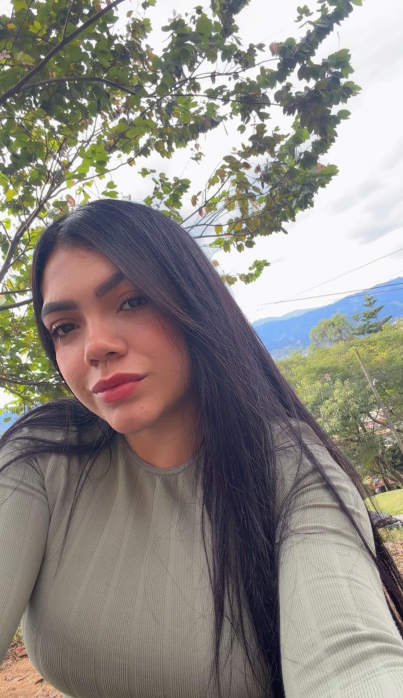 @Elena Henao.