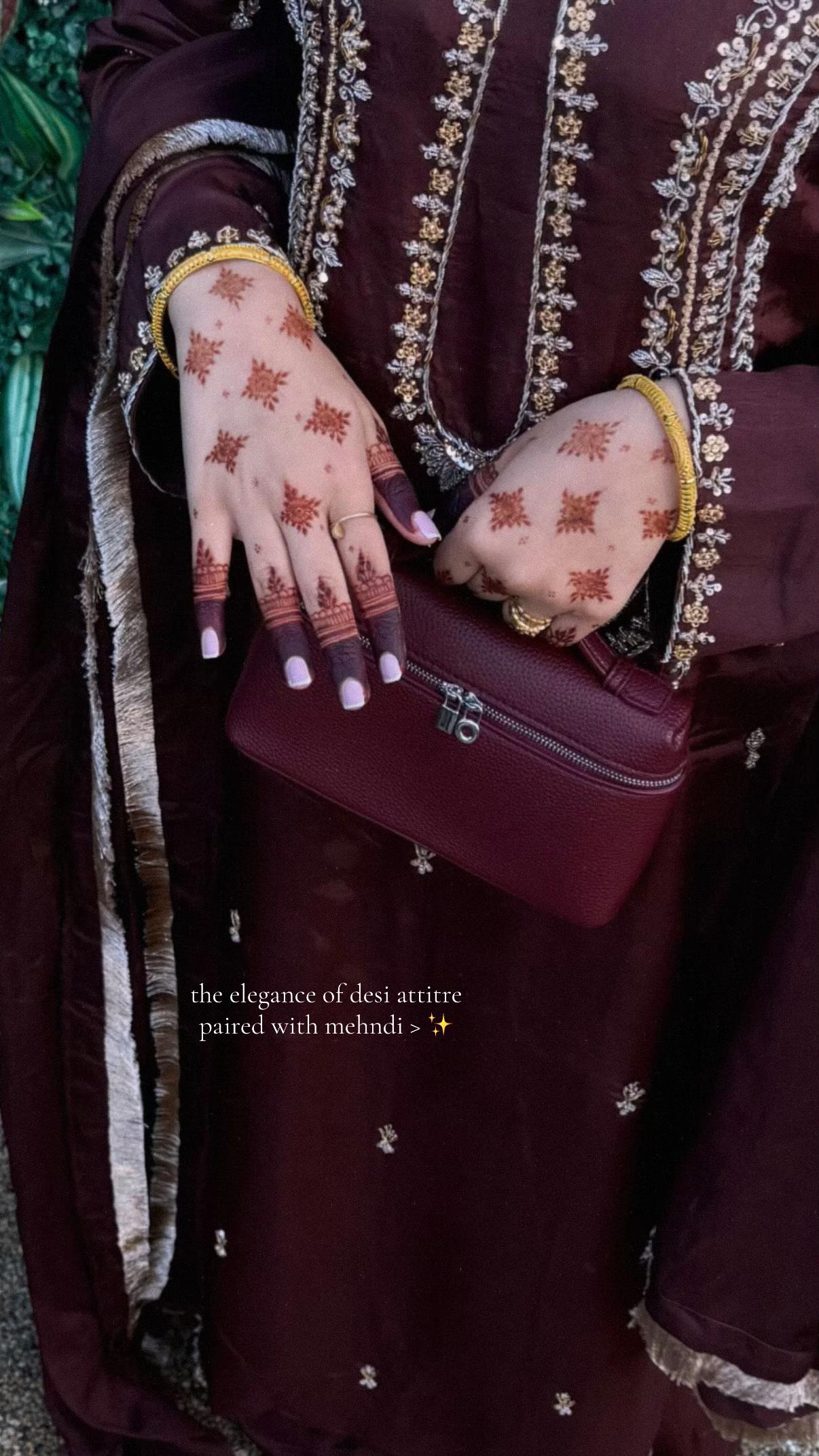 @BIRMINGHAM HENNA ARTIST