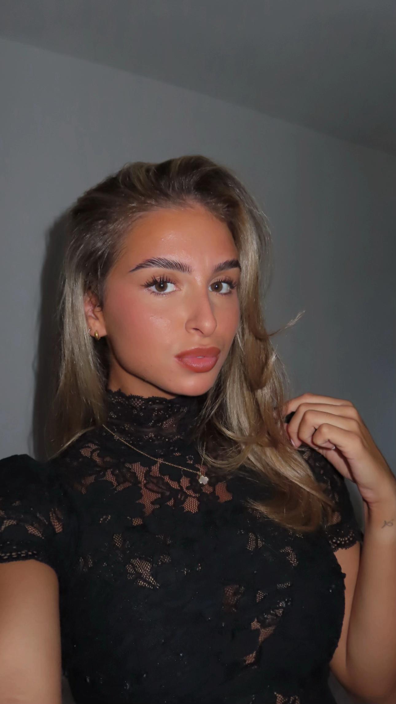 @Le☁️