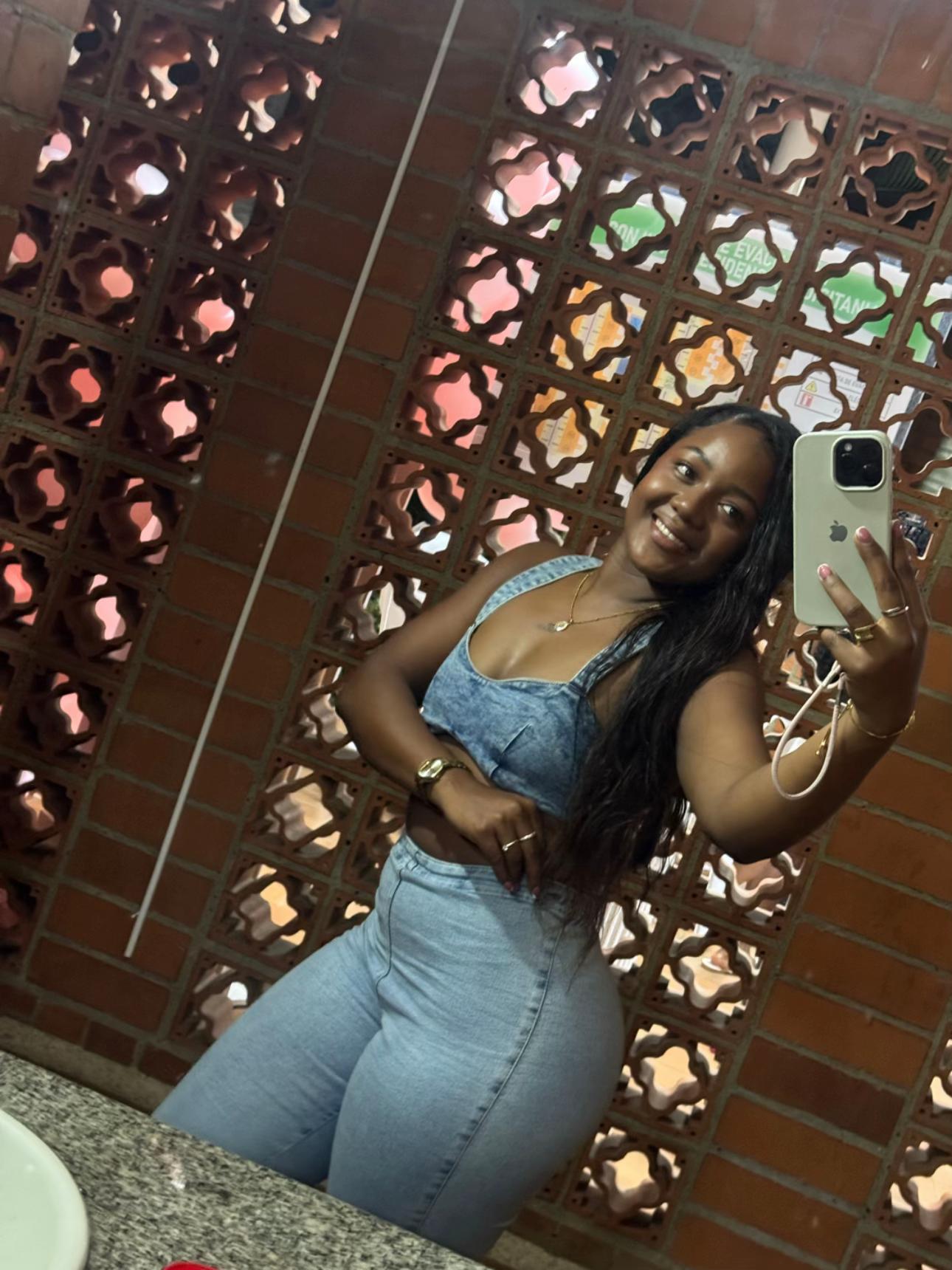 @Maria Valentina