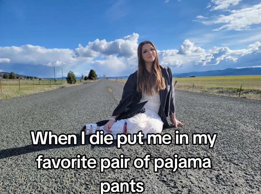 @Ems (The Ashnikko version)