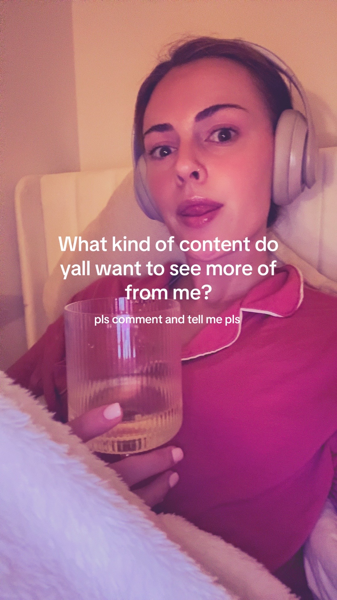 @🧍🏼&zwj;♀️