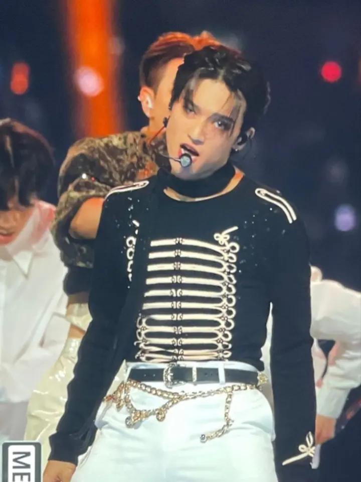 @your favorite wooyoung stan😘