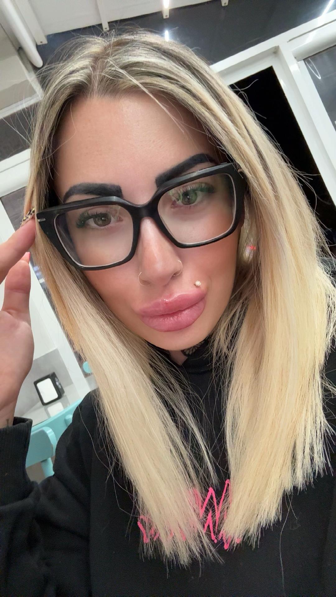 @ERIKA🖤