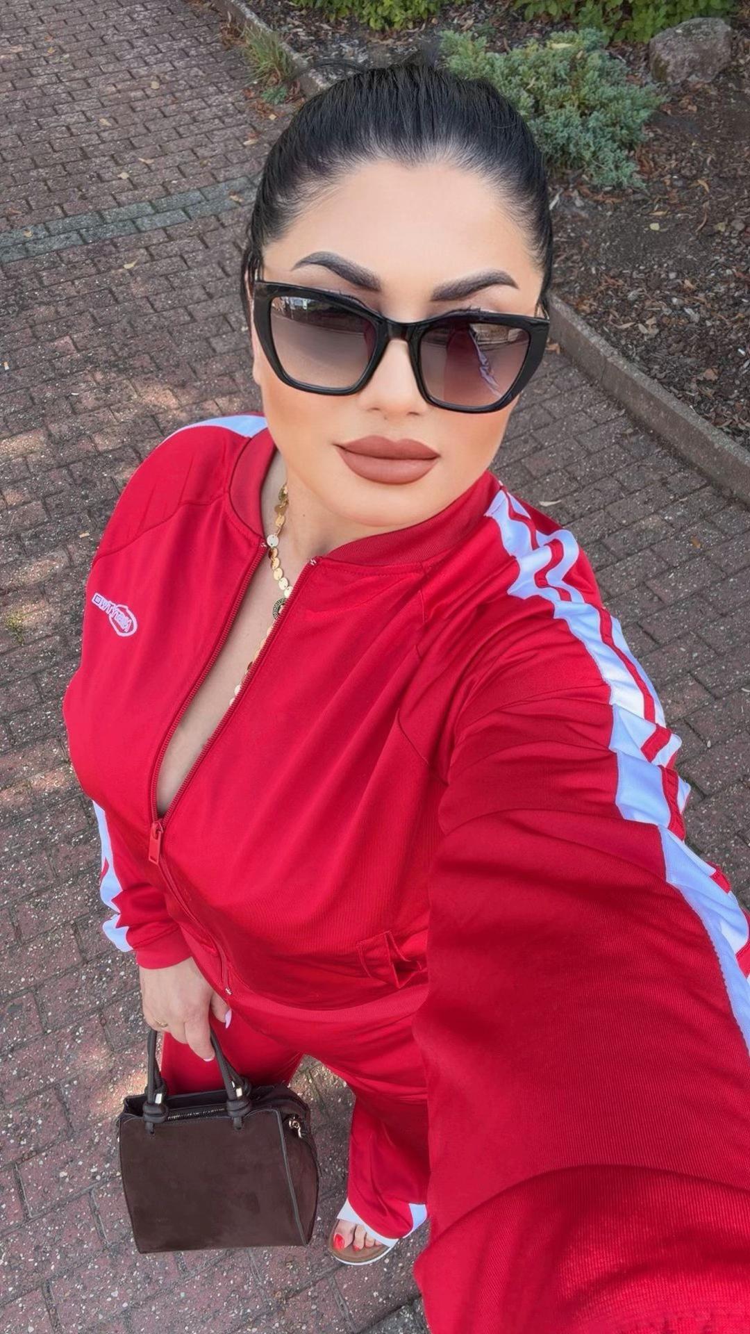 @Manuela Elena
