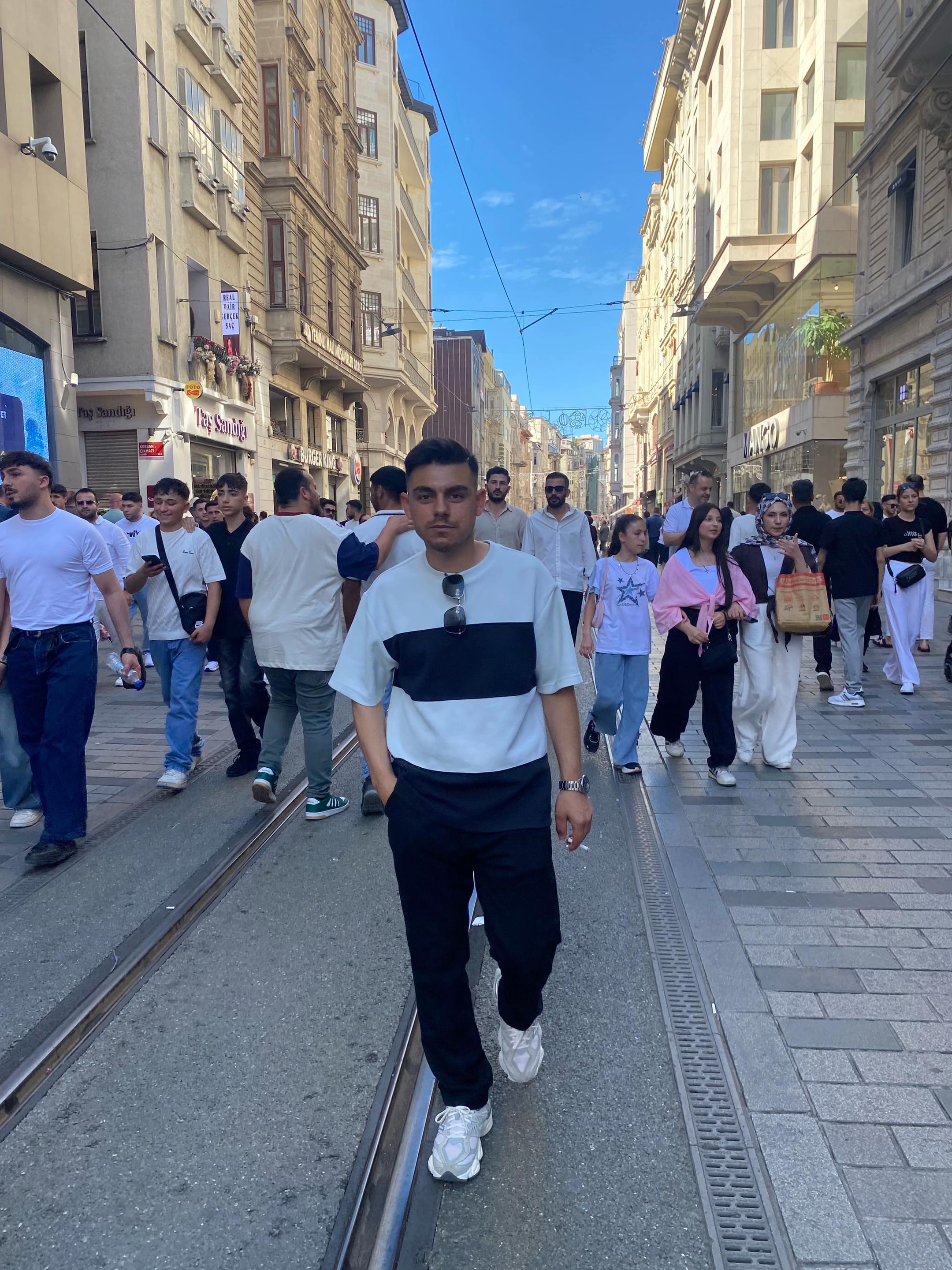 @Mustafa 🫶