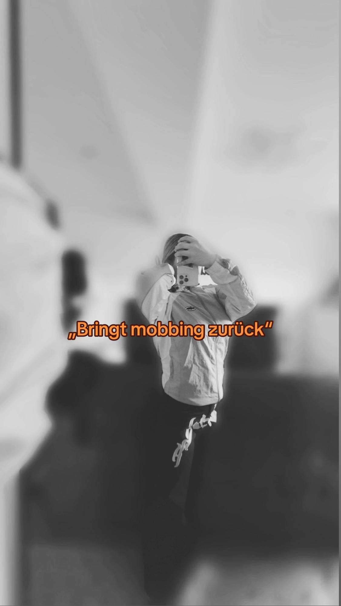 @๐ฌ๐๐๐๐โฉ