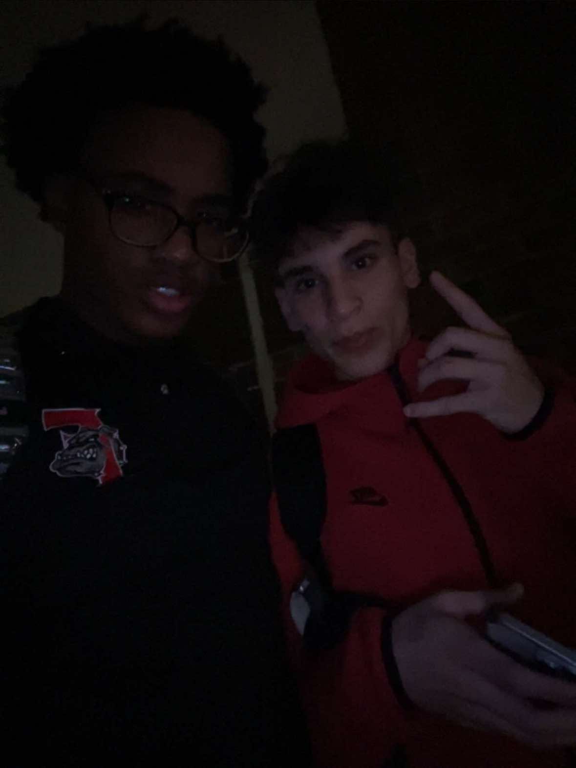 @macneer_