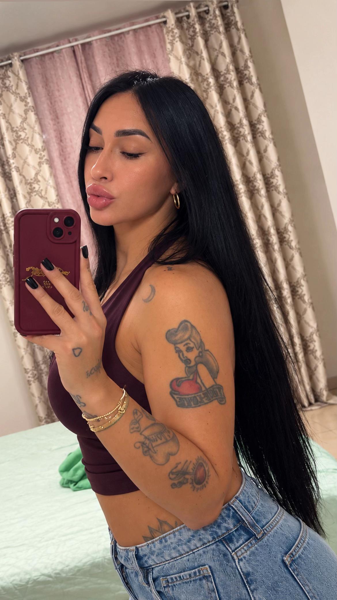@🦋Nicoleta 🇷🇴