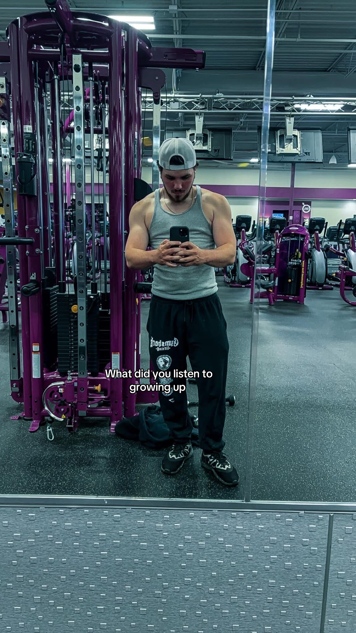 @_ashton23_