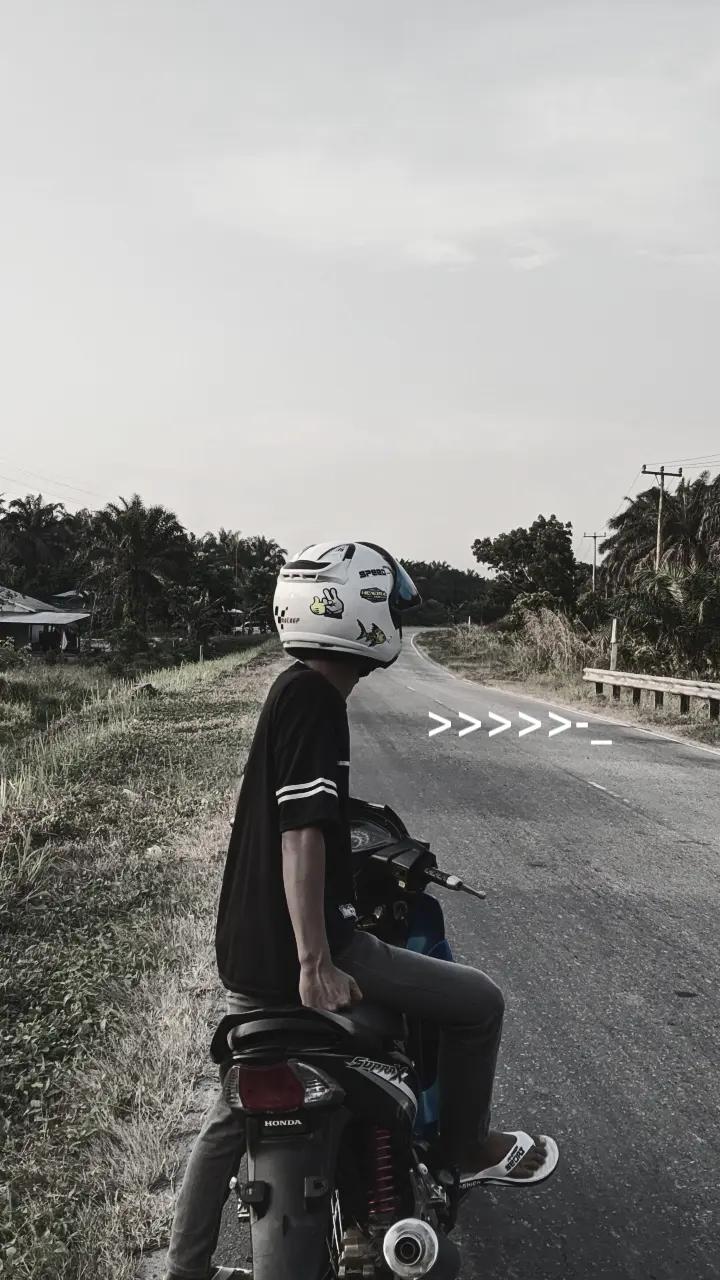 @Supraxblu🥀