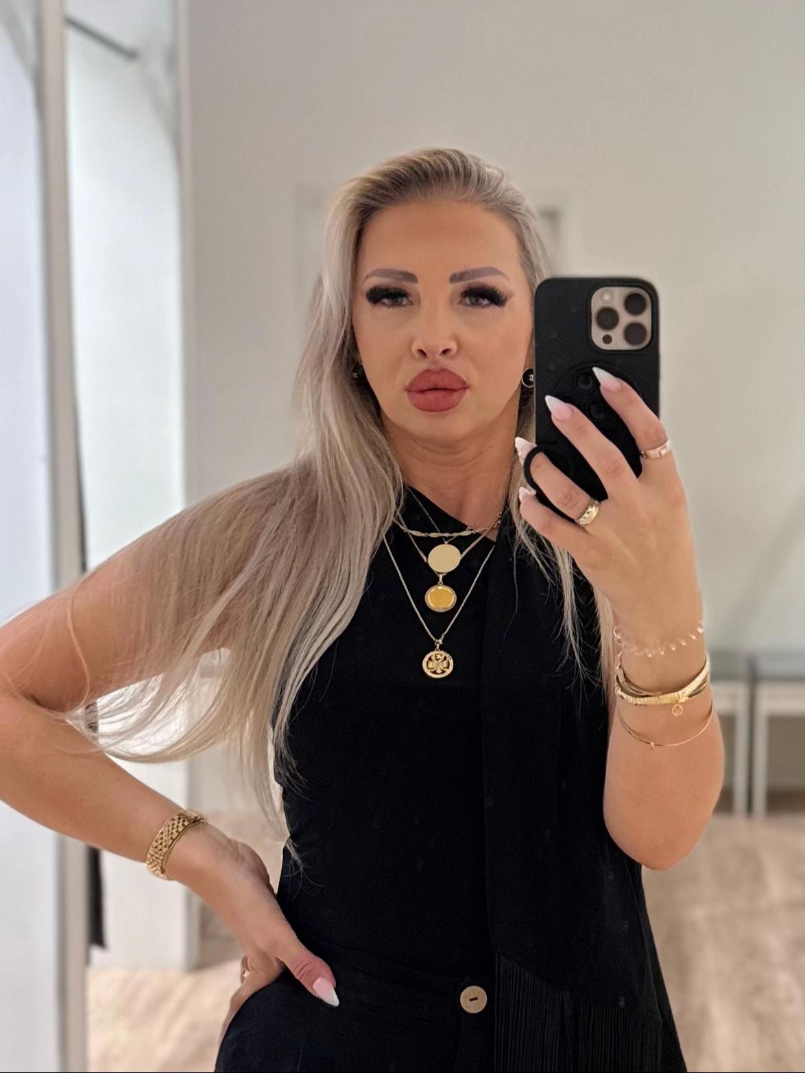 @SimplyChic