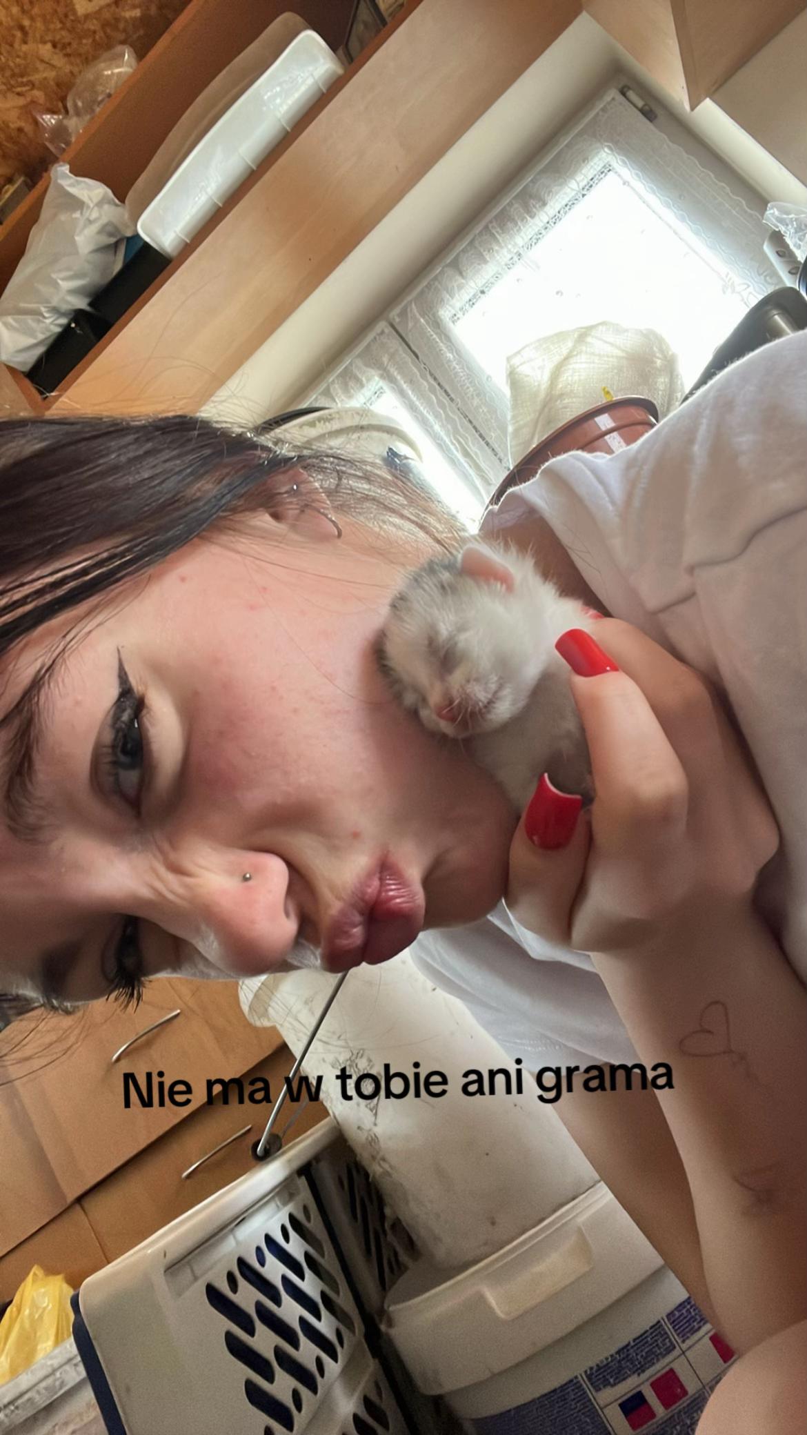 @<3