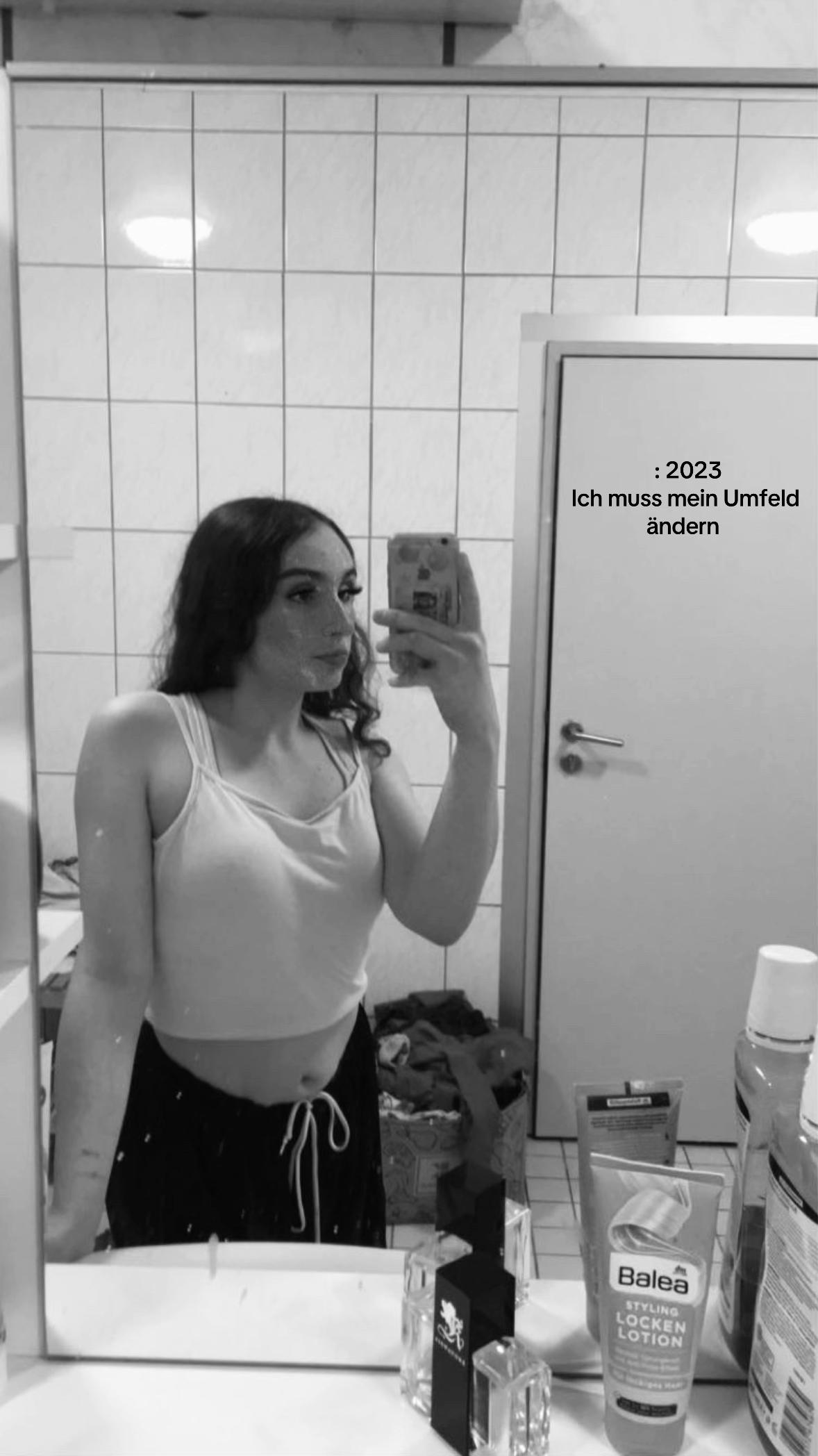@sophiie.sel1893 &dagger;
