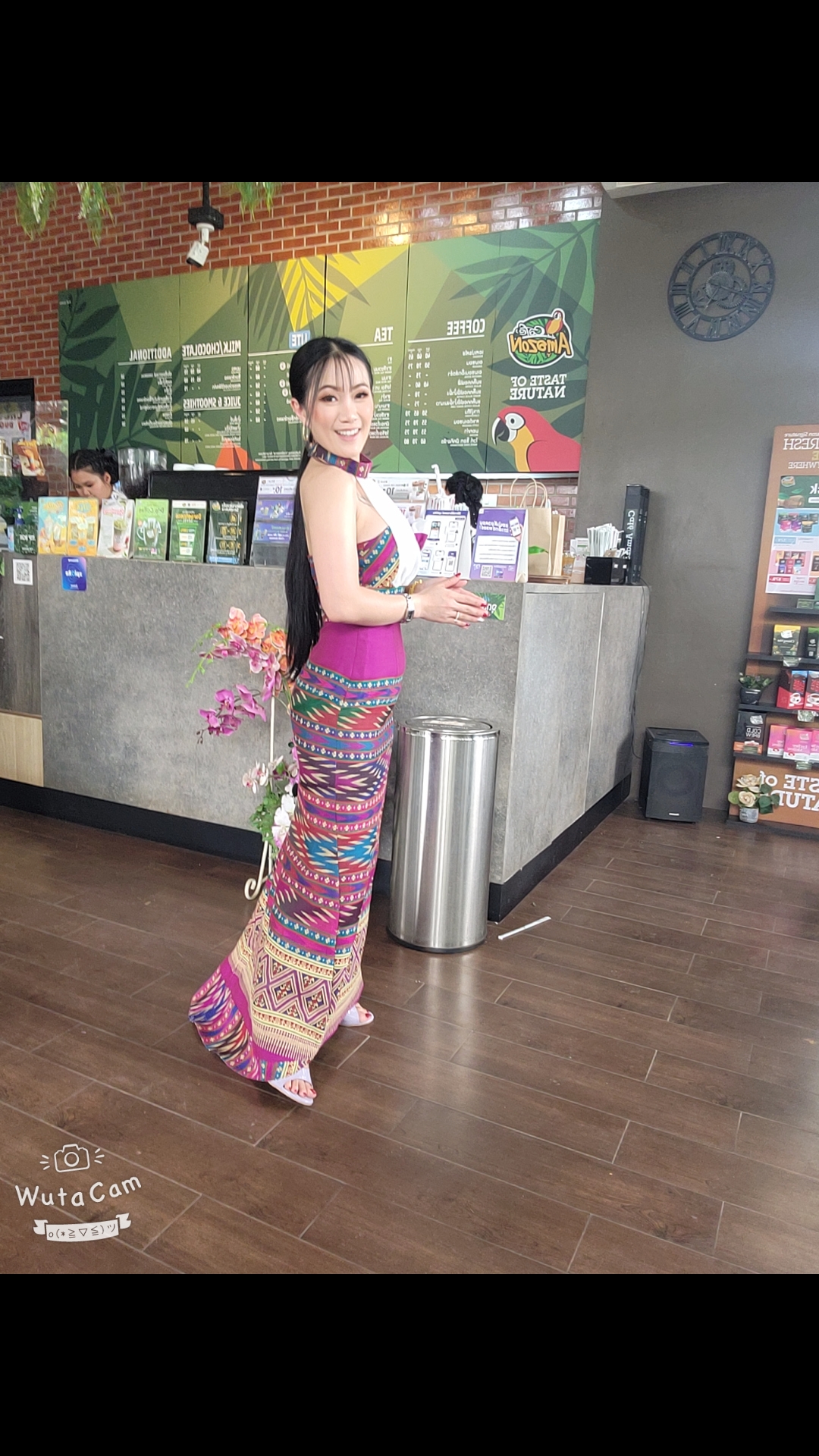 @Aungkana Koonhong