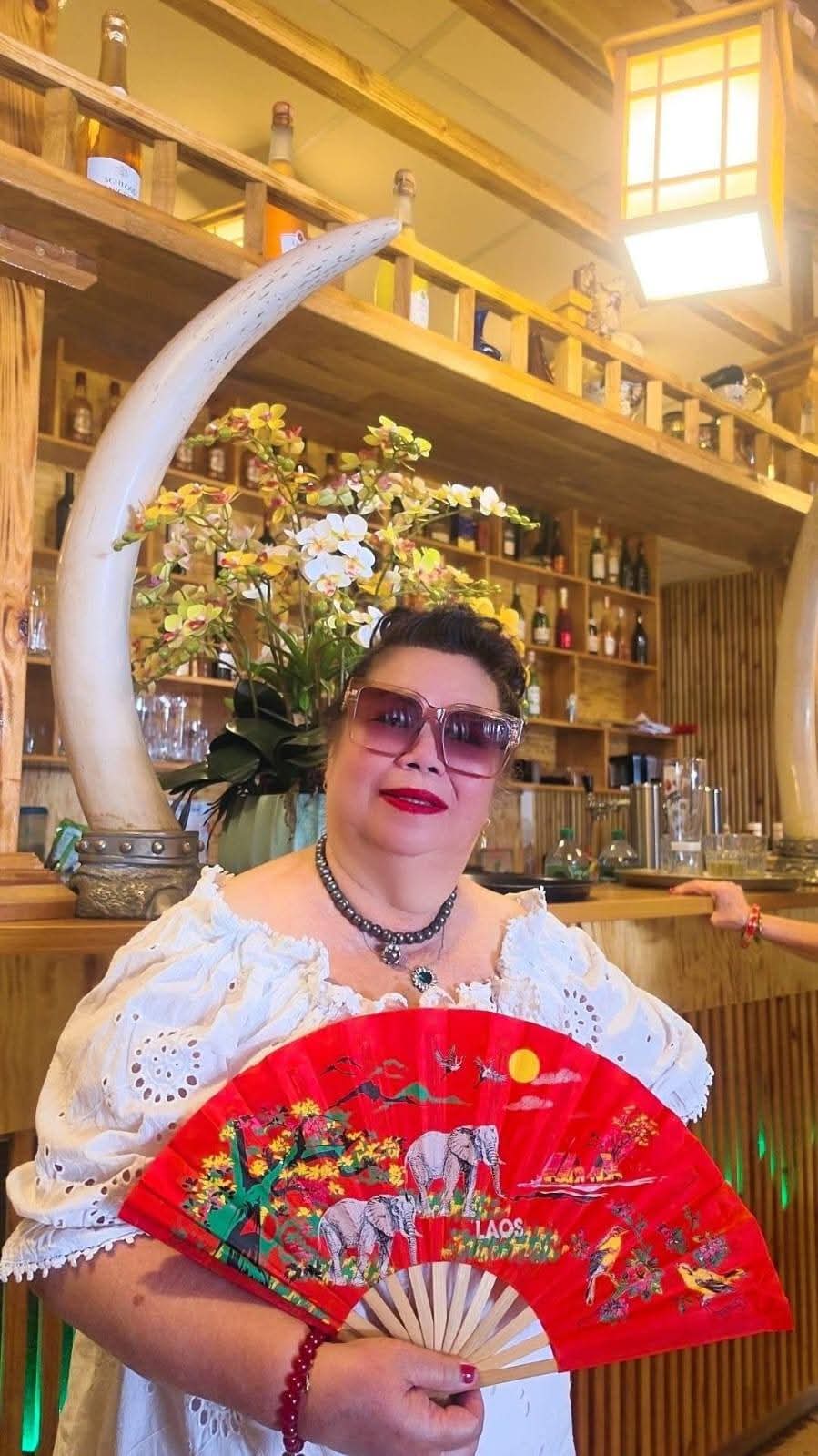 @Bạch yến ho&agrave;ng