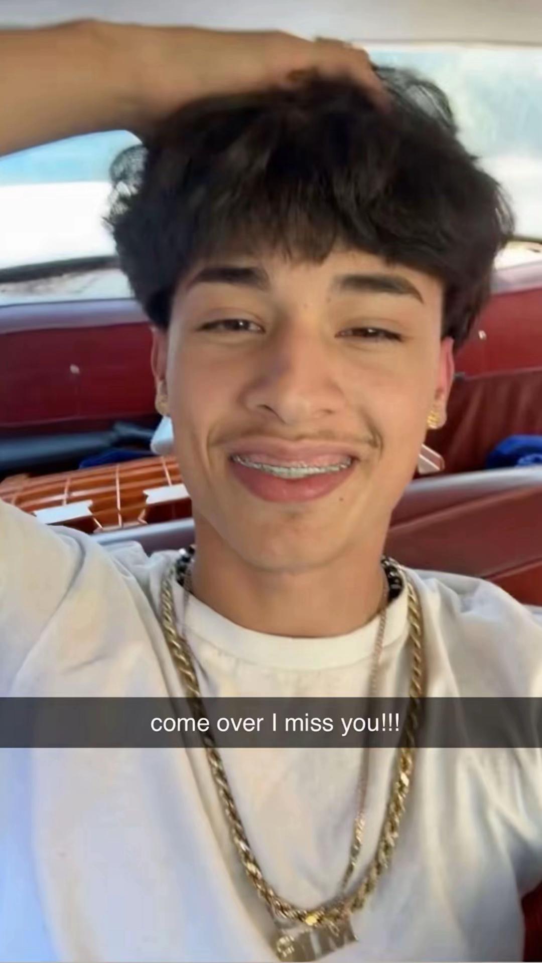 @elisaa