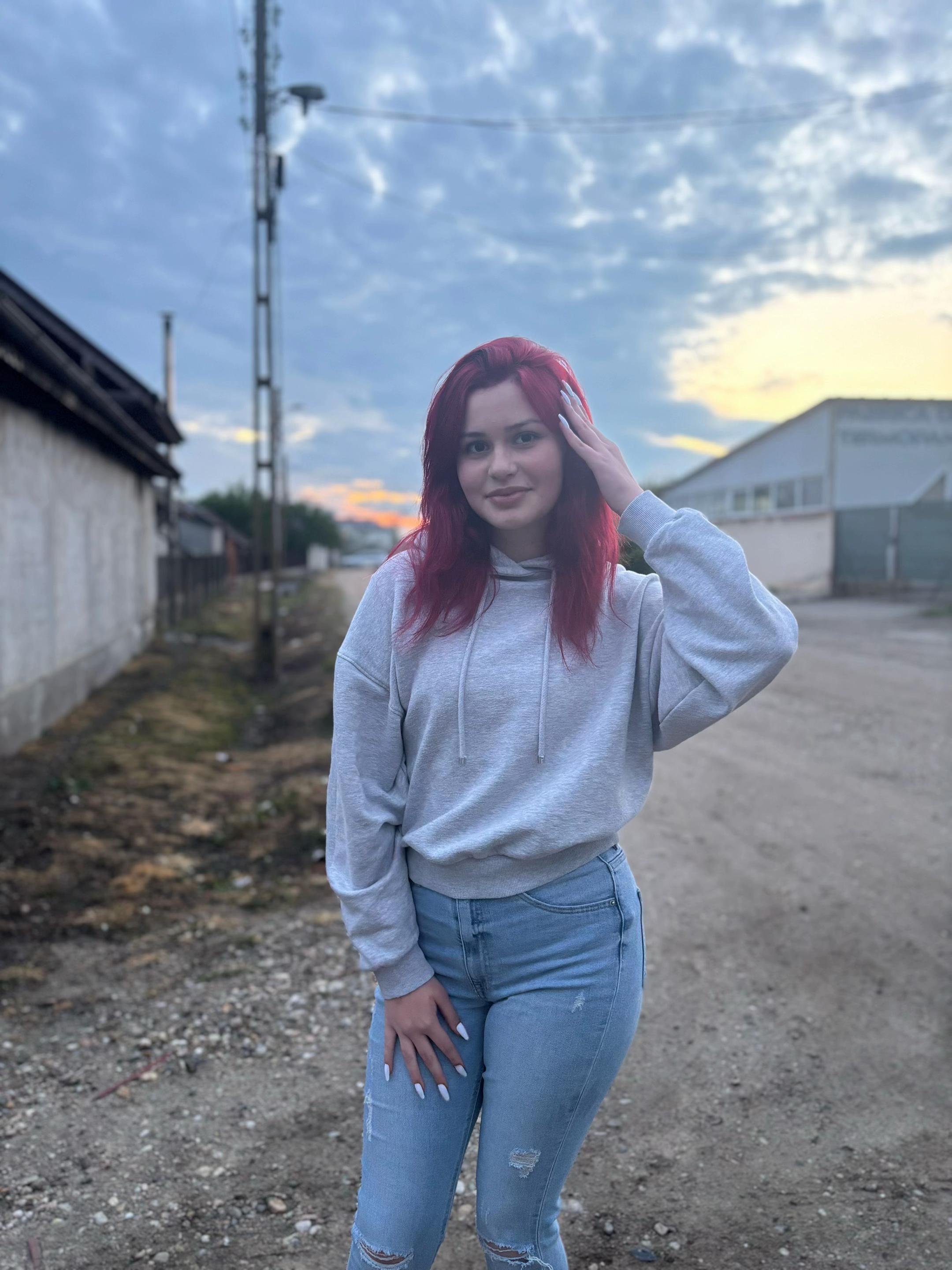 @𝒮.