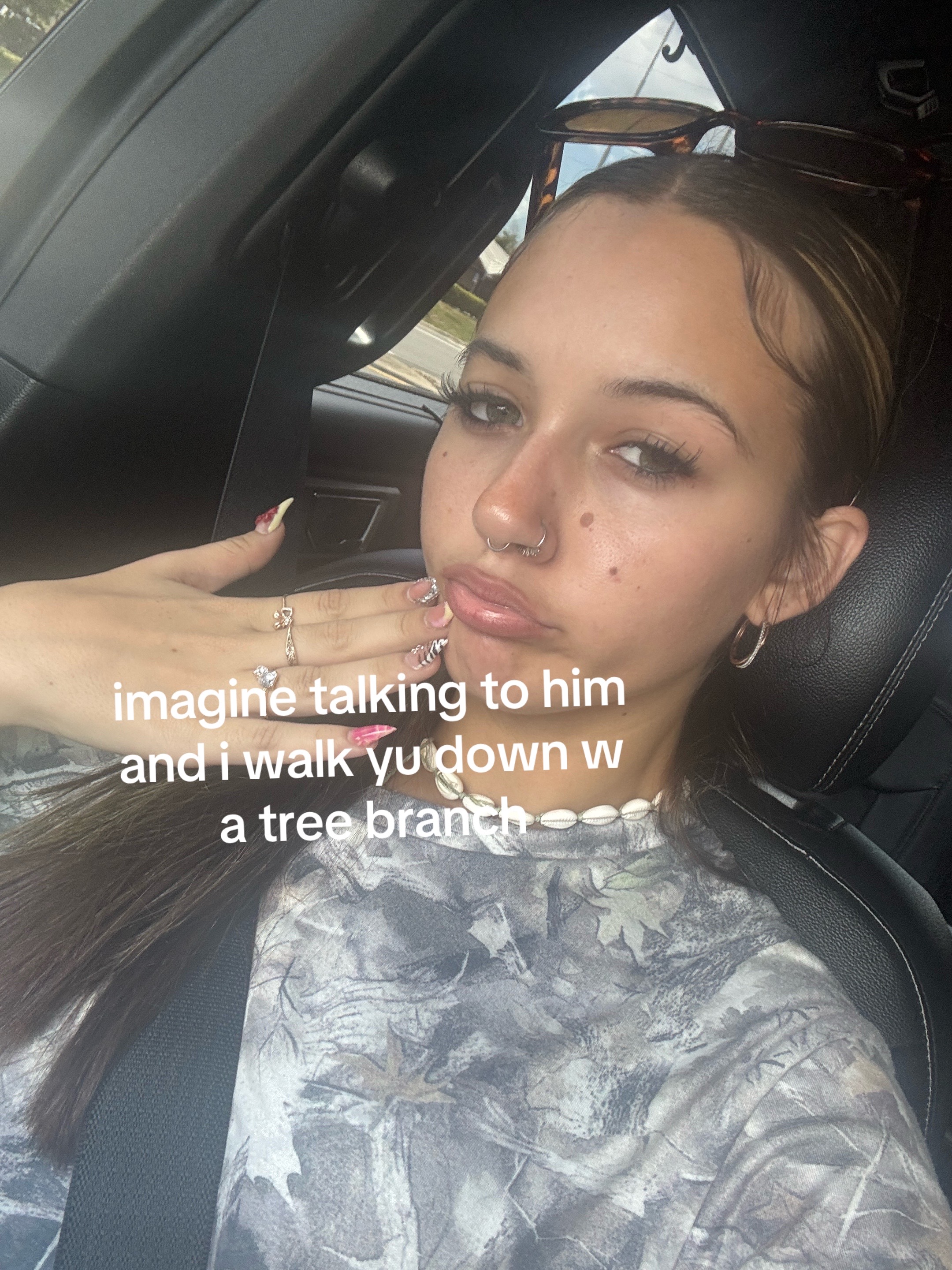 @️