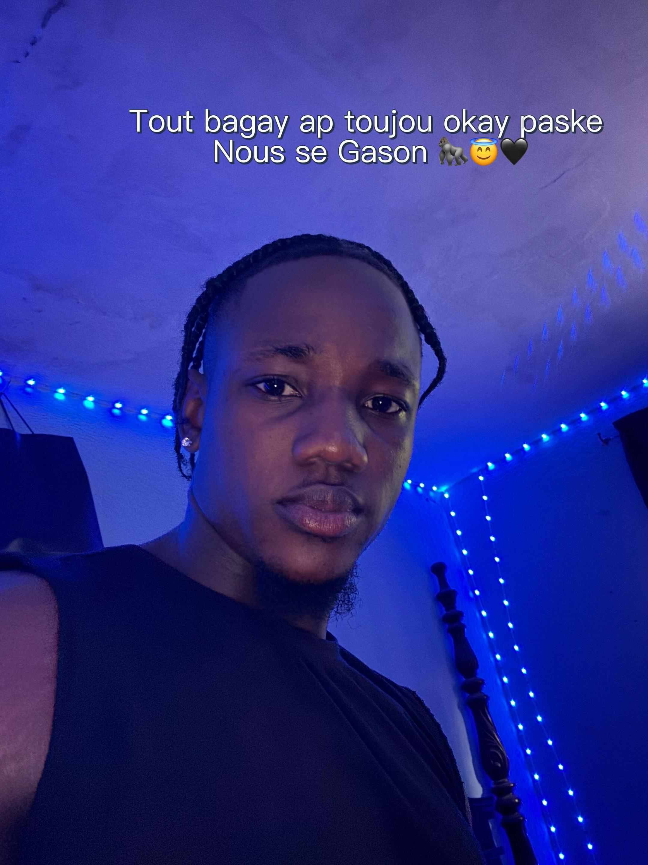 @Zℹ️🅾️&reg;️💫