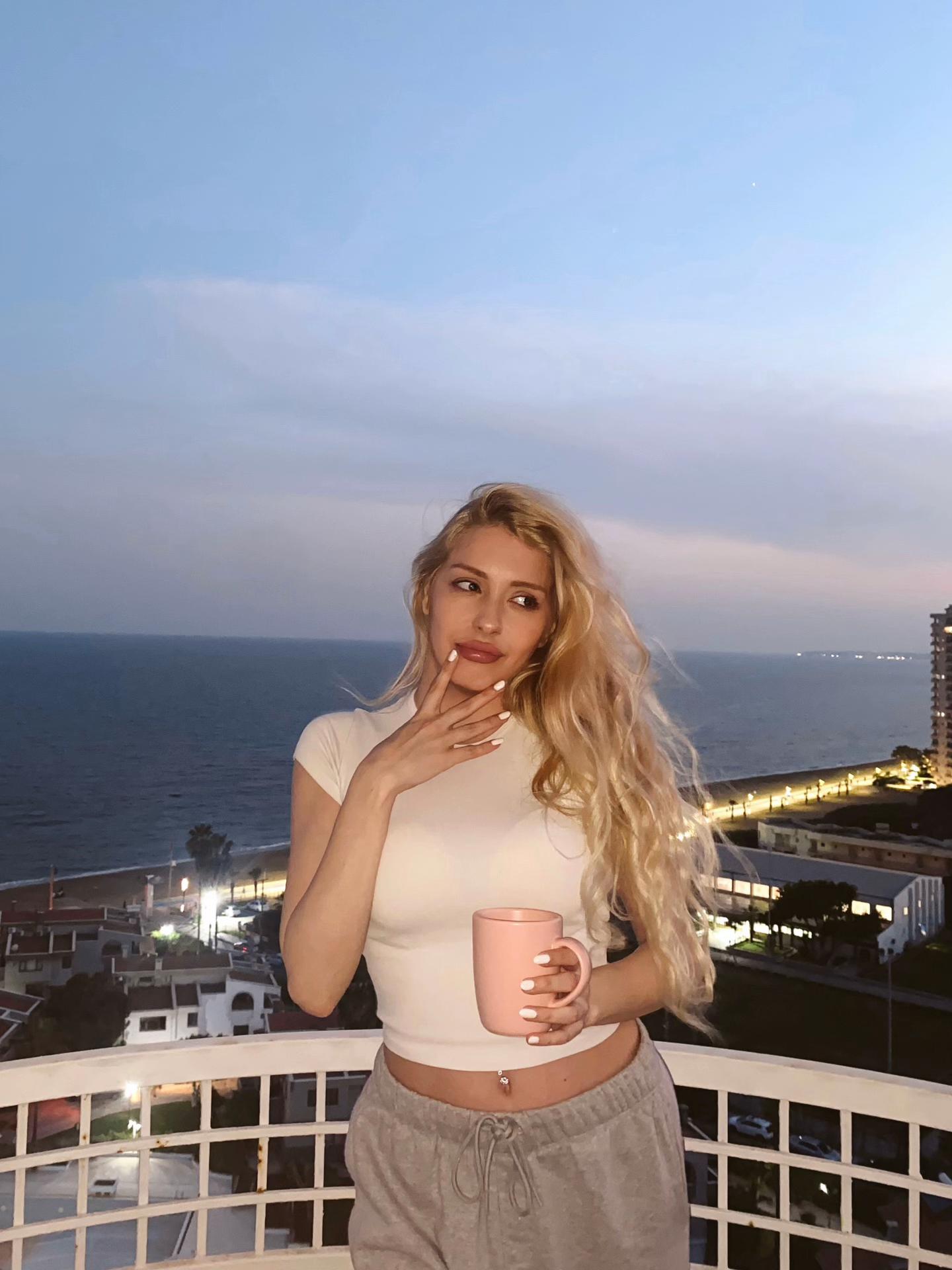 @౨ৎ𝓂𝑒𝓁𝒾𝓈 𝑜𝓃𝒾𝓏♡