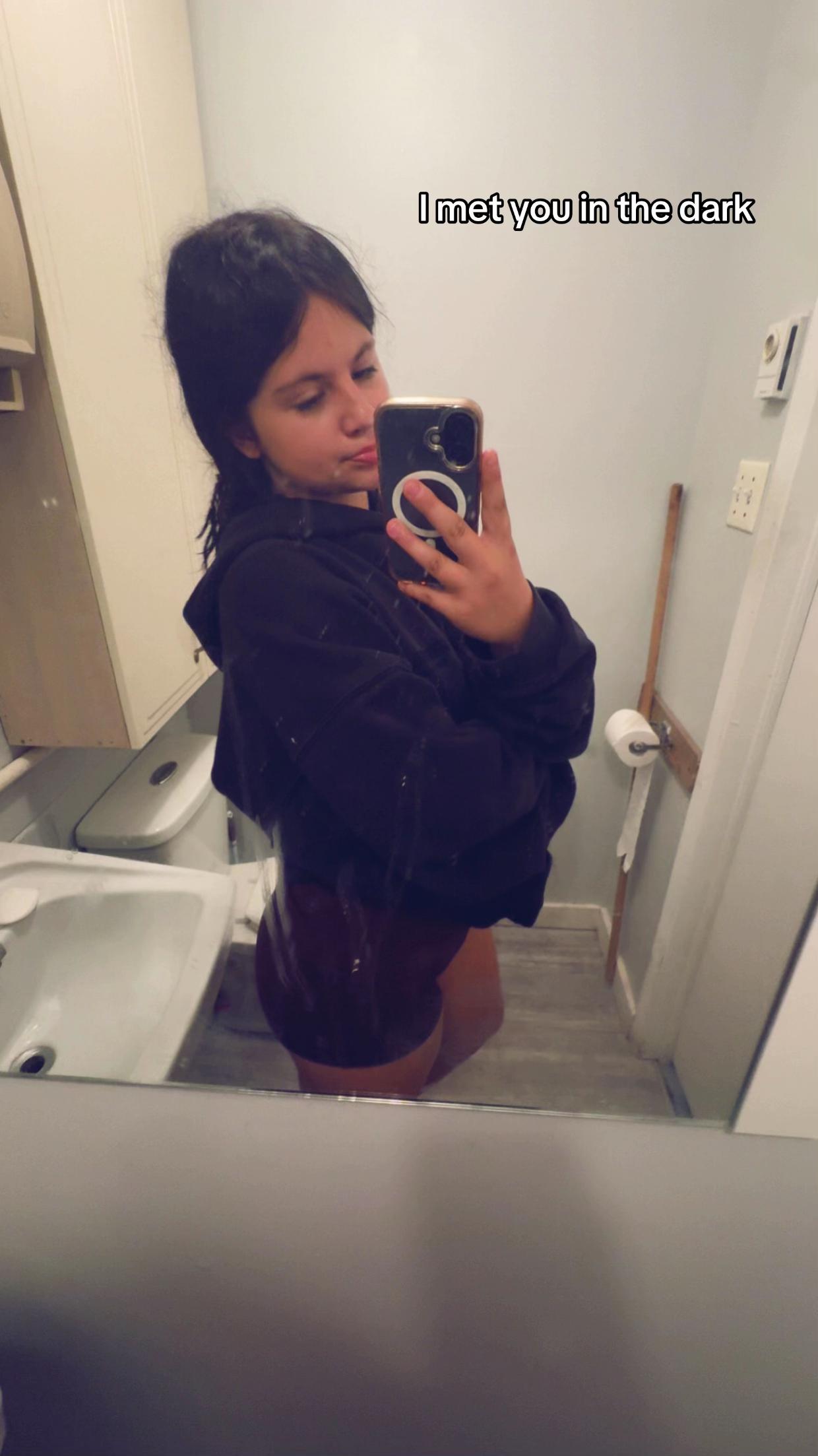 @𝐸ꨄ