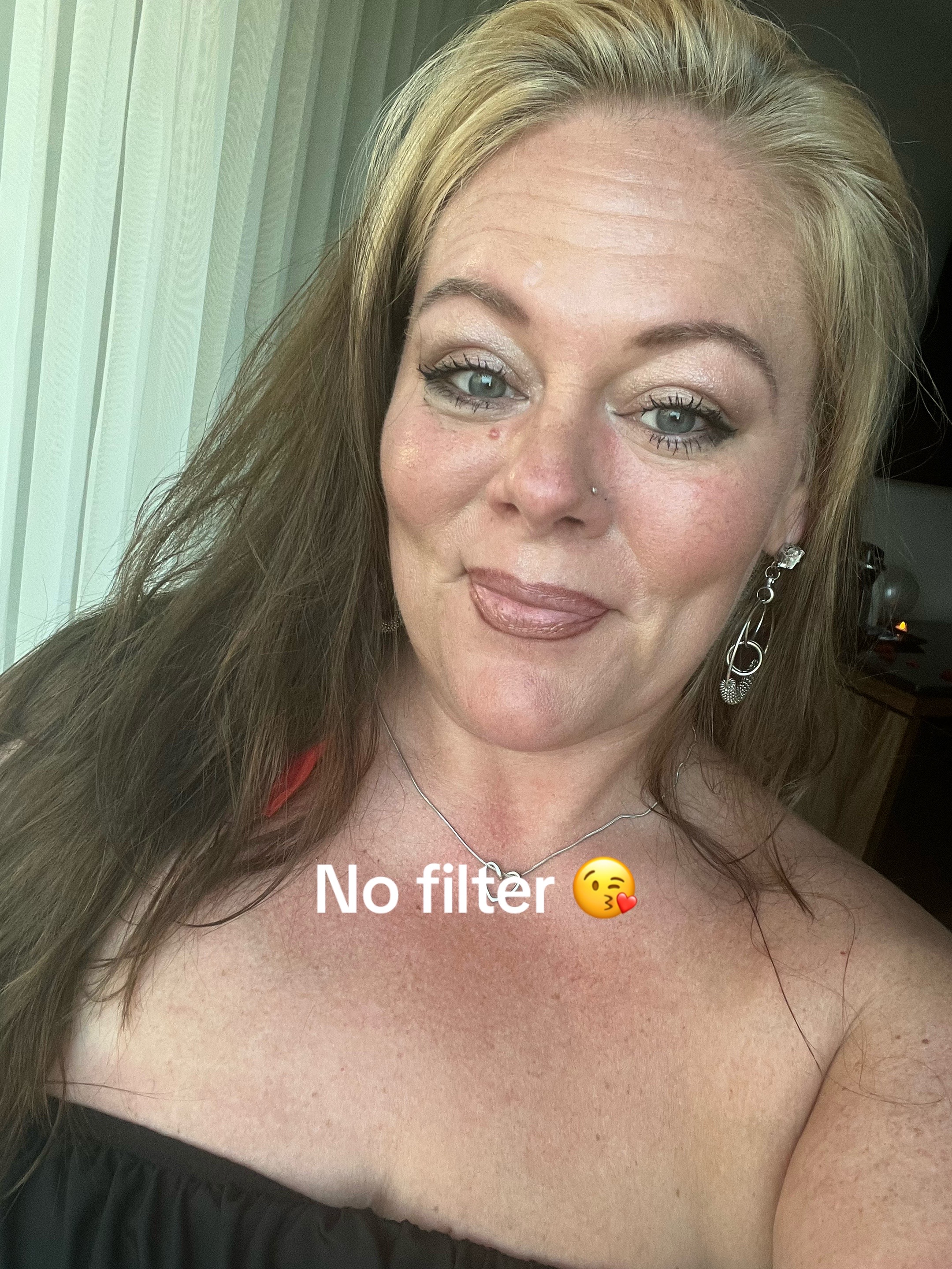 @LuckyMarie