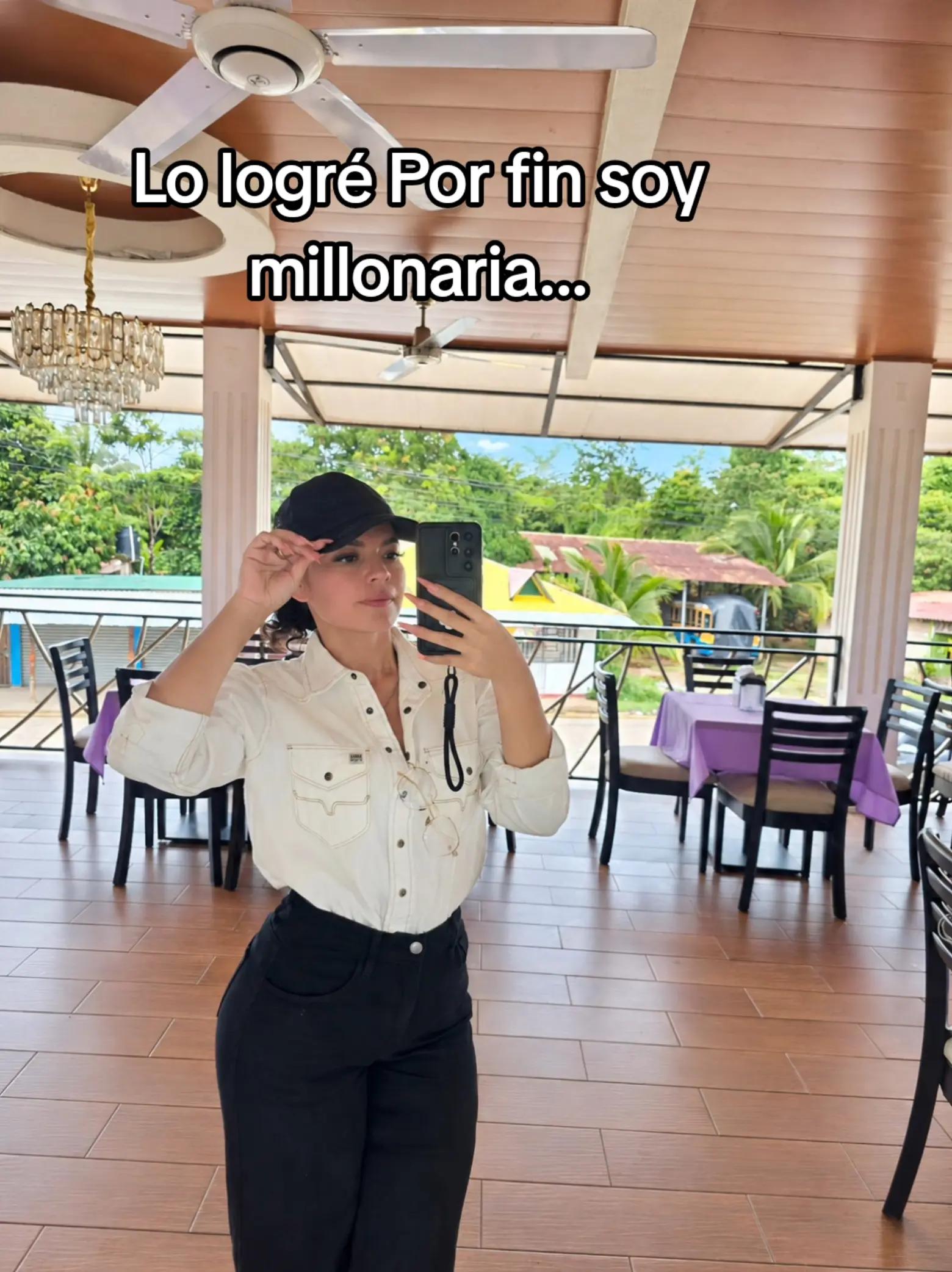 @JASMINA.R 🤠