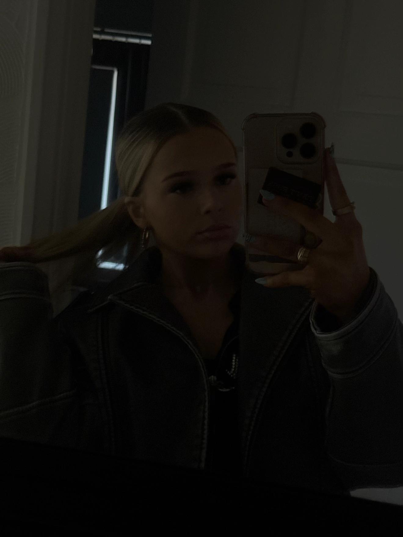 @𝐁𝐄𝐓𝐒𝐘-𝐌𝐀𝐄👸🏼