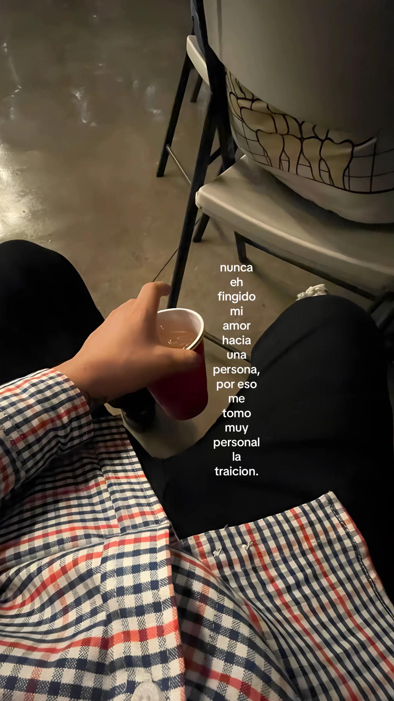 @⃟