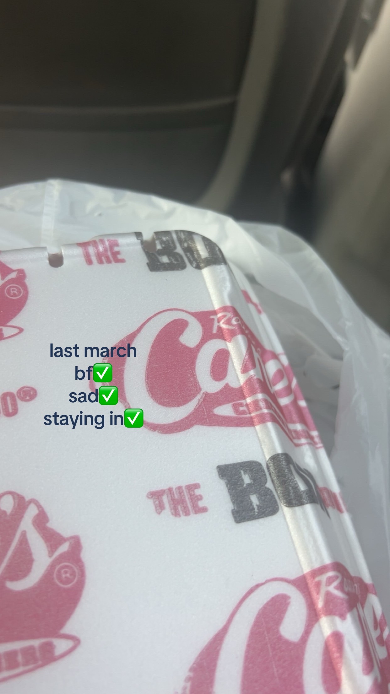 @😼