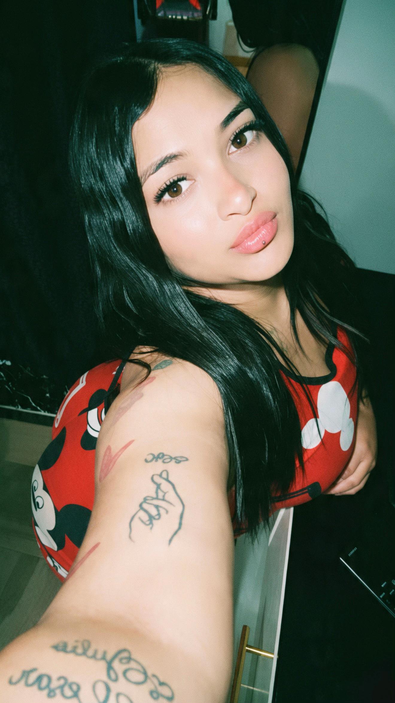 @Alejandracaripar_