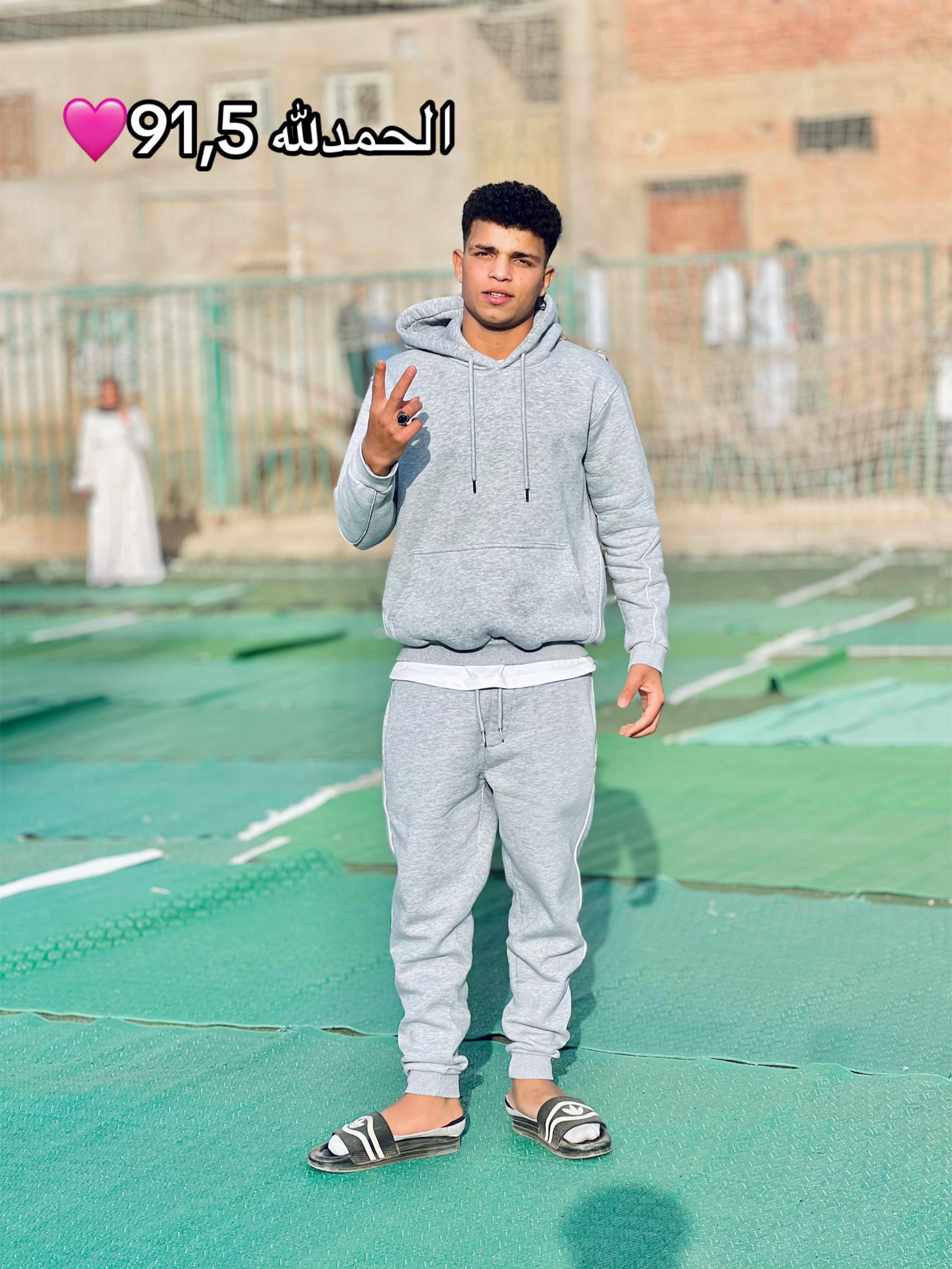 @*~ايشوو يحب الجميع ~*🥷