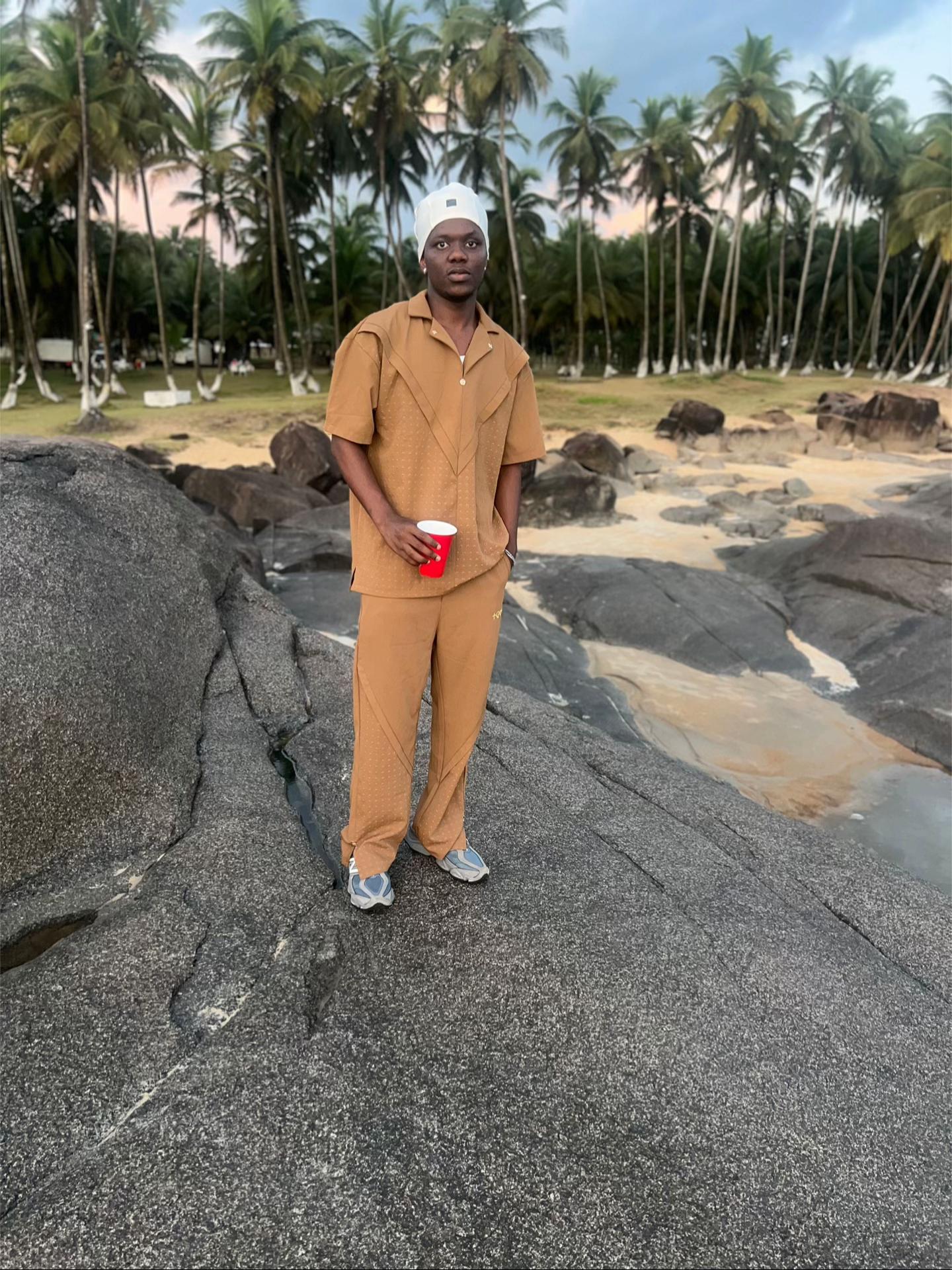 @Mouga brown 👑🦅🇬🇳🇩🇪