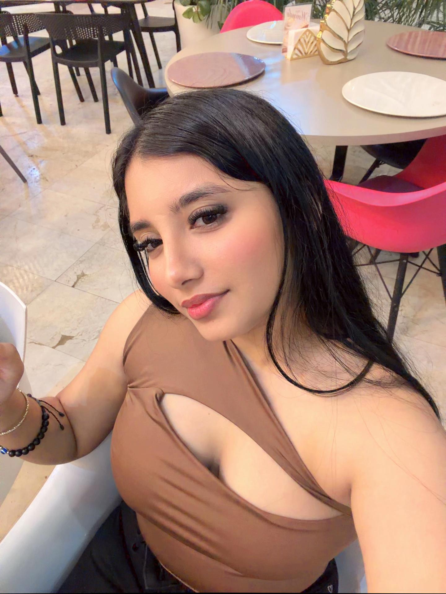@🦚
