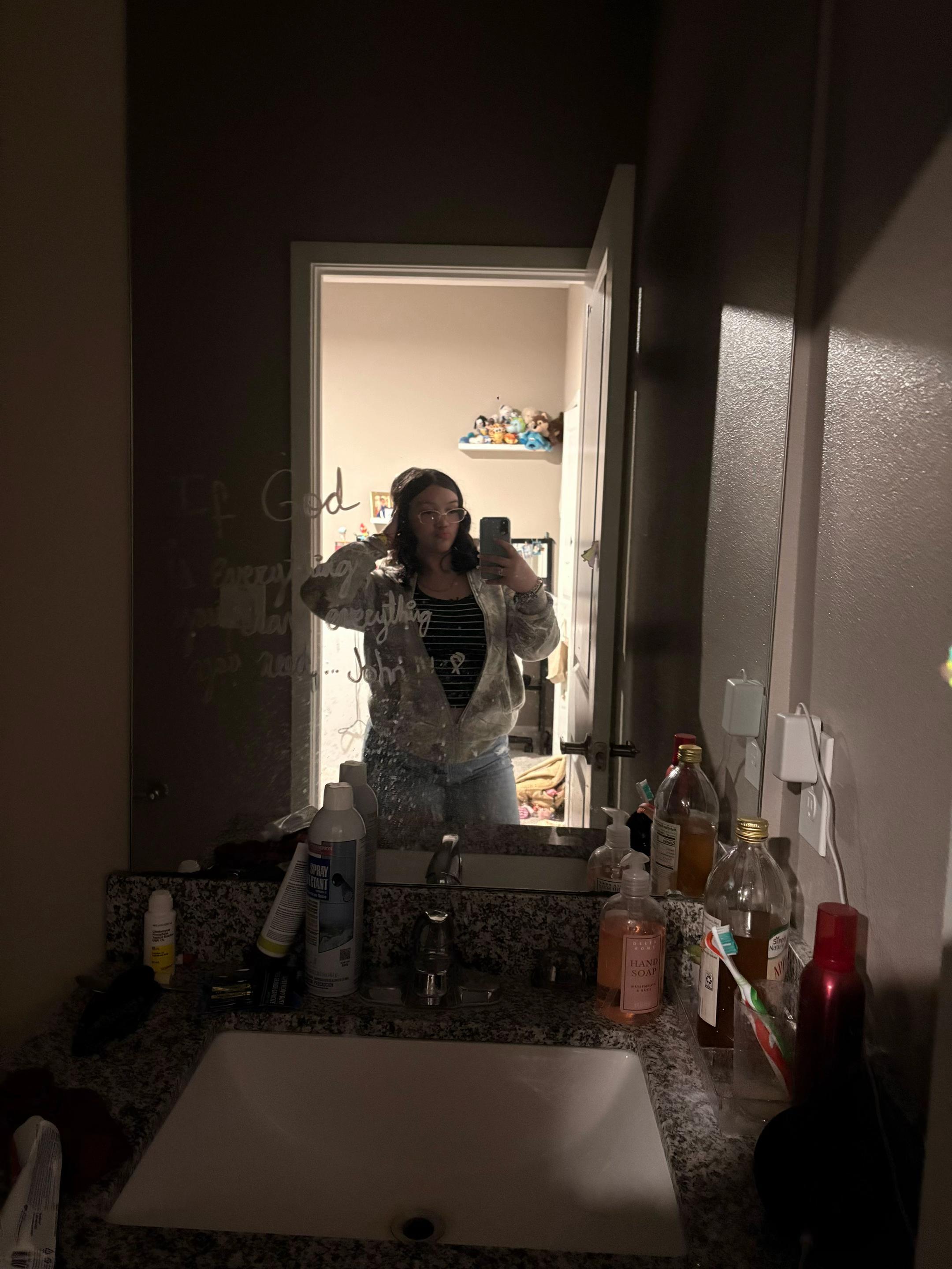 @👧🏻