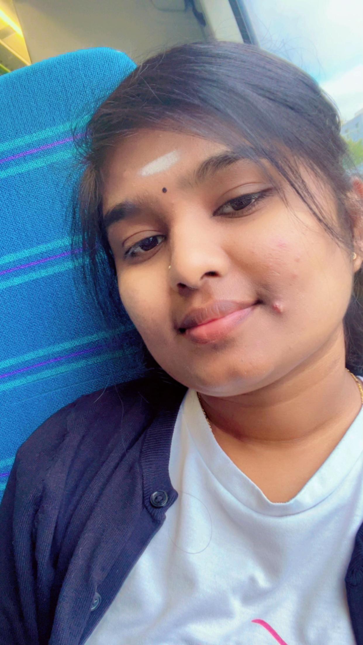 @Mathura🇬🇧🇬🇧🕉️