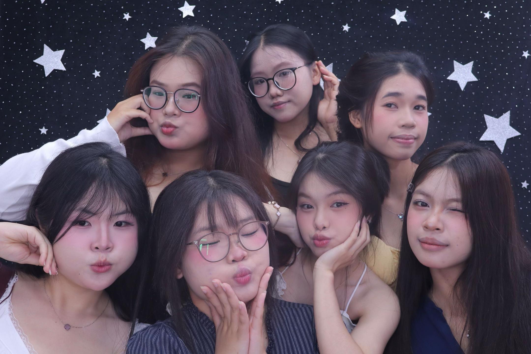 @Fun Studio L&agrave;ng Đại Học