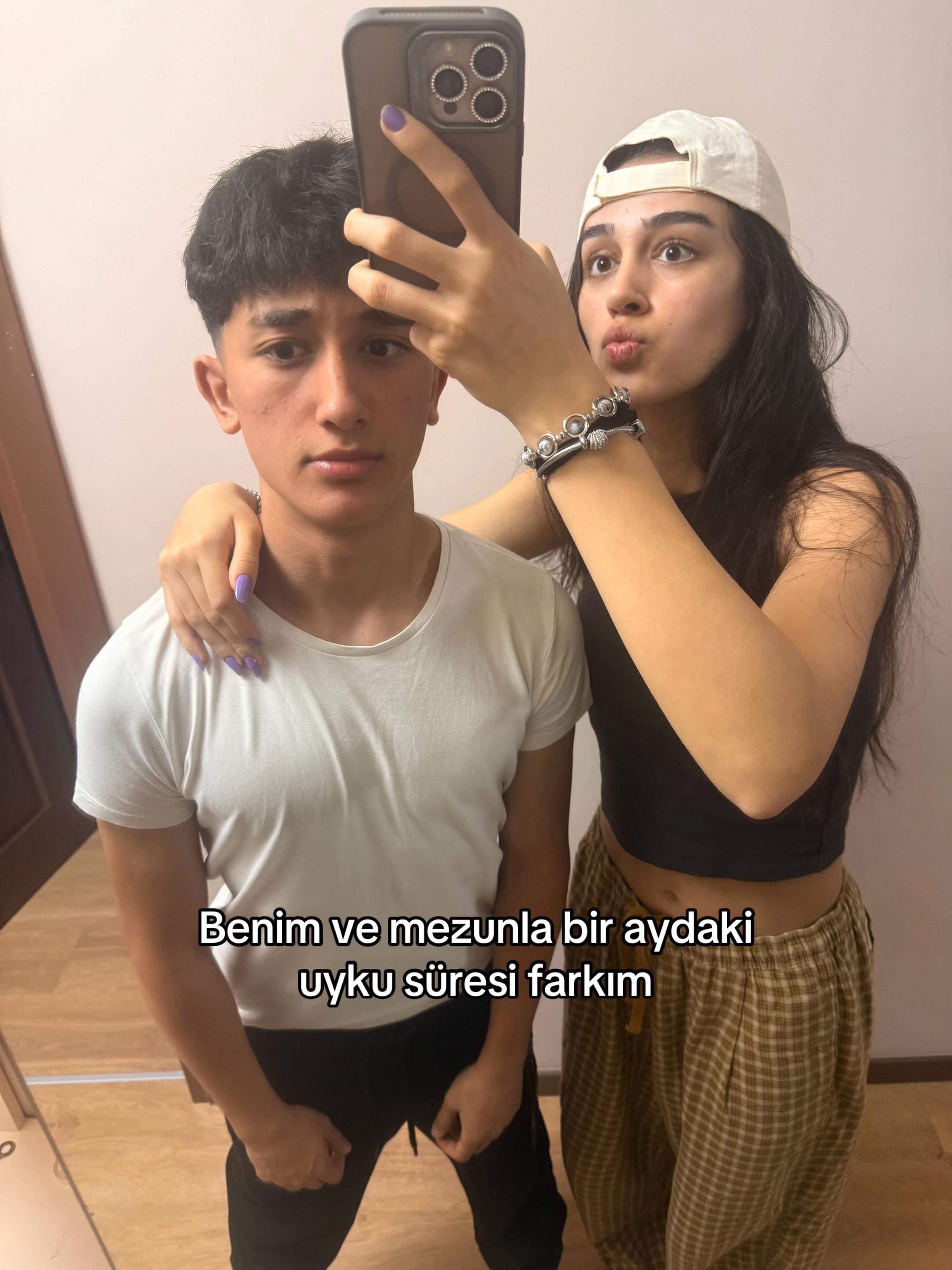 @whoishvn