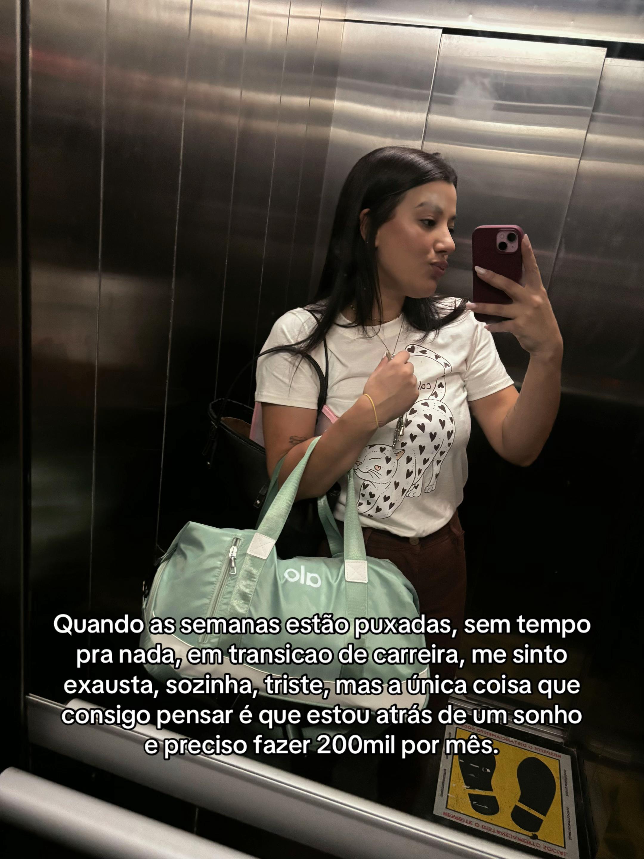@Ana Carolina