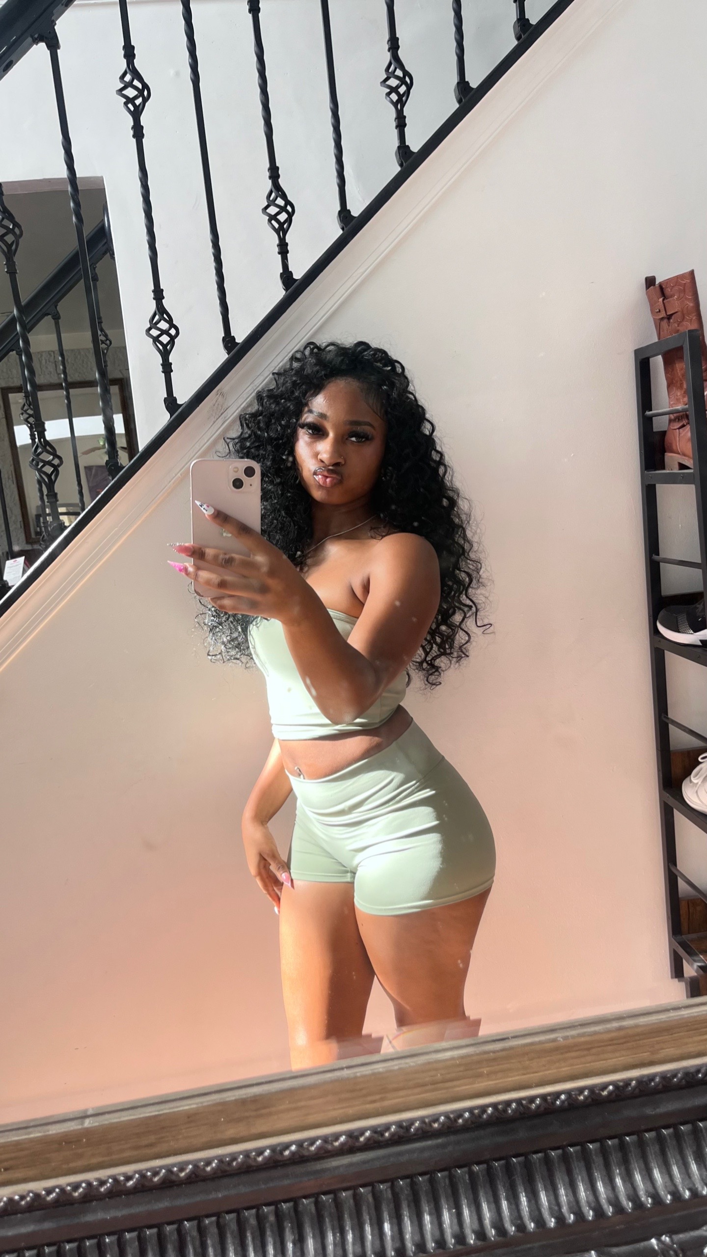 @somerandommleo