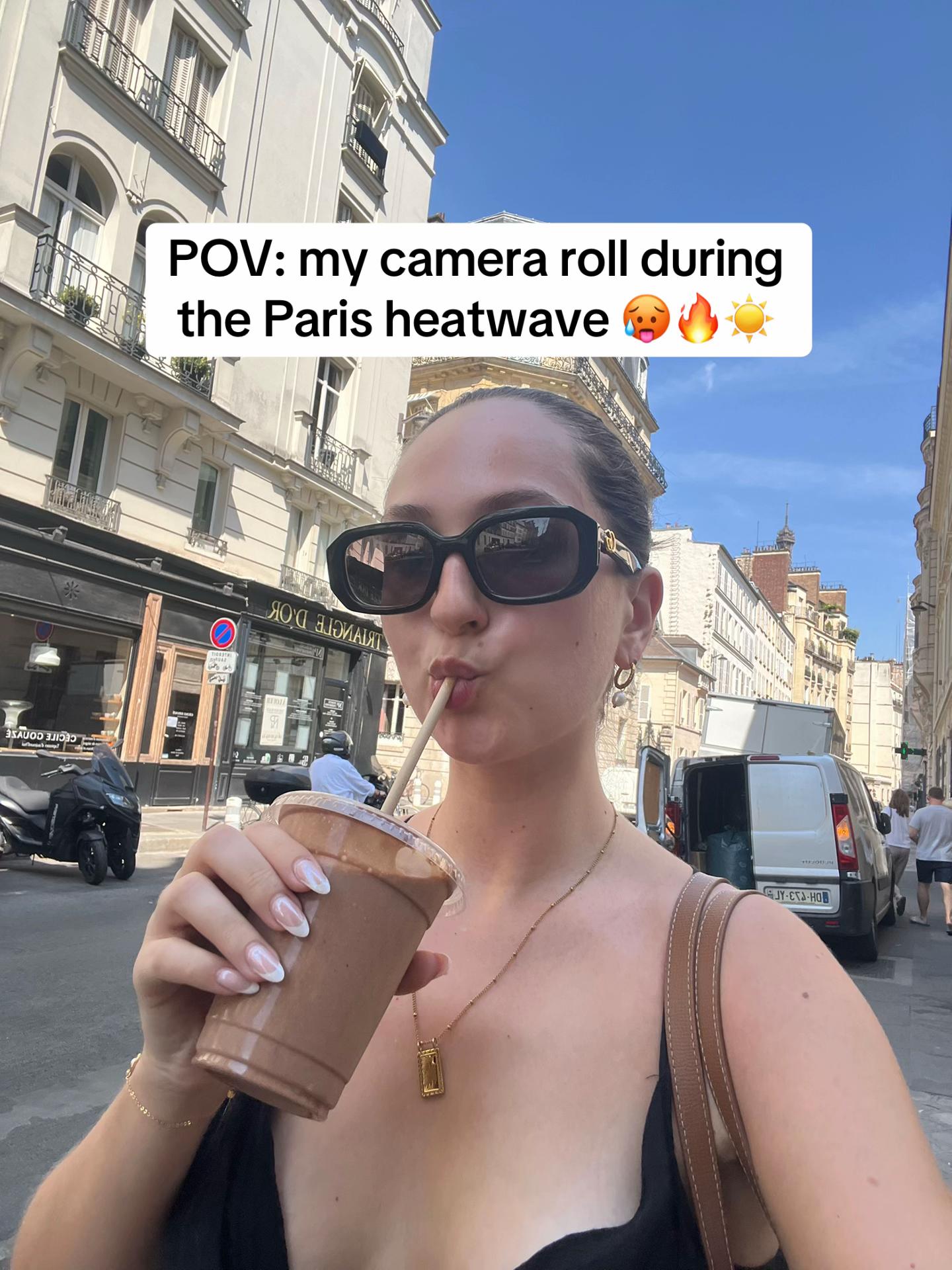 @ZOE IN PARIS 🇫🇷