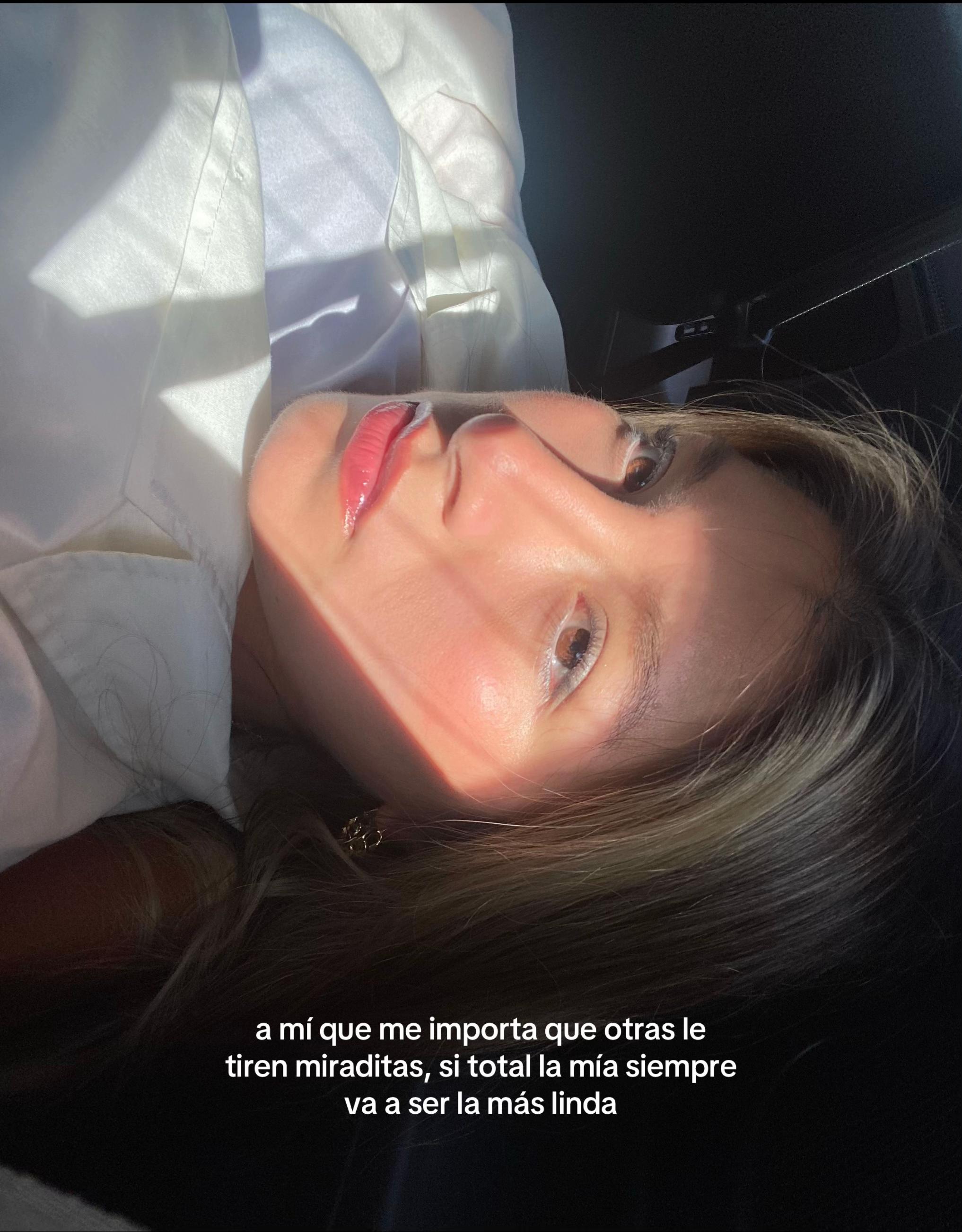 @★ melyssa albujar ★