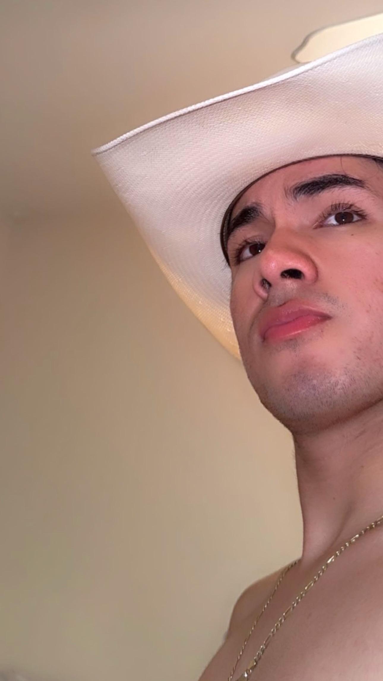 @Alexanzueto🤠☘️